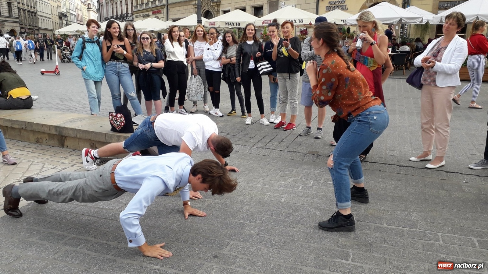 Zdjęcie w galerii na portalu naszraciborz.pl: Węgierska młodzież z wizytą w Raciborzu [FOTO] wiadomości z regionu