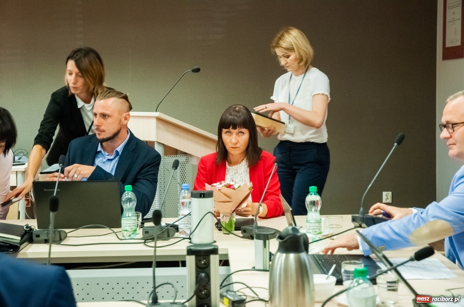 Zdjęcie w galerii na portalu naszraciborz.pl: Wina i chwała, fakty i wiedza. Posłanka Lenartowicz o partyjnej polityce PiS  wiadomości z regionu