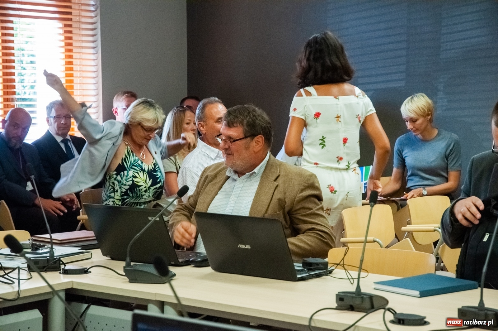 Zdjęcie w galerii na portalu naszraciborz.pl: Wina i chwała, fakty i wiedza. Posłanka Lenartowicz o partyjnej polityce PiS  wiadomości z regionu