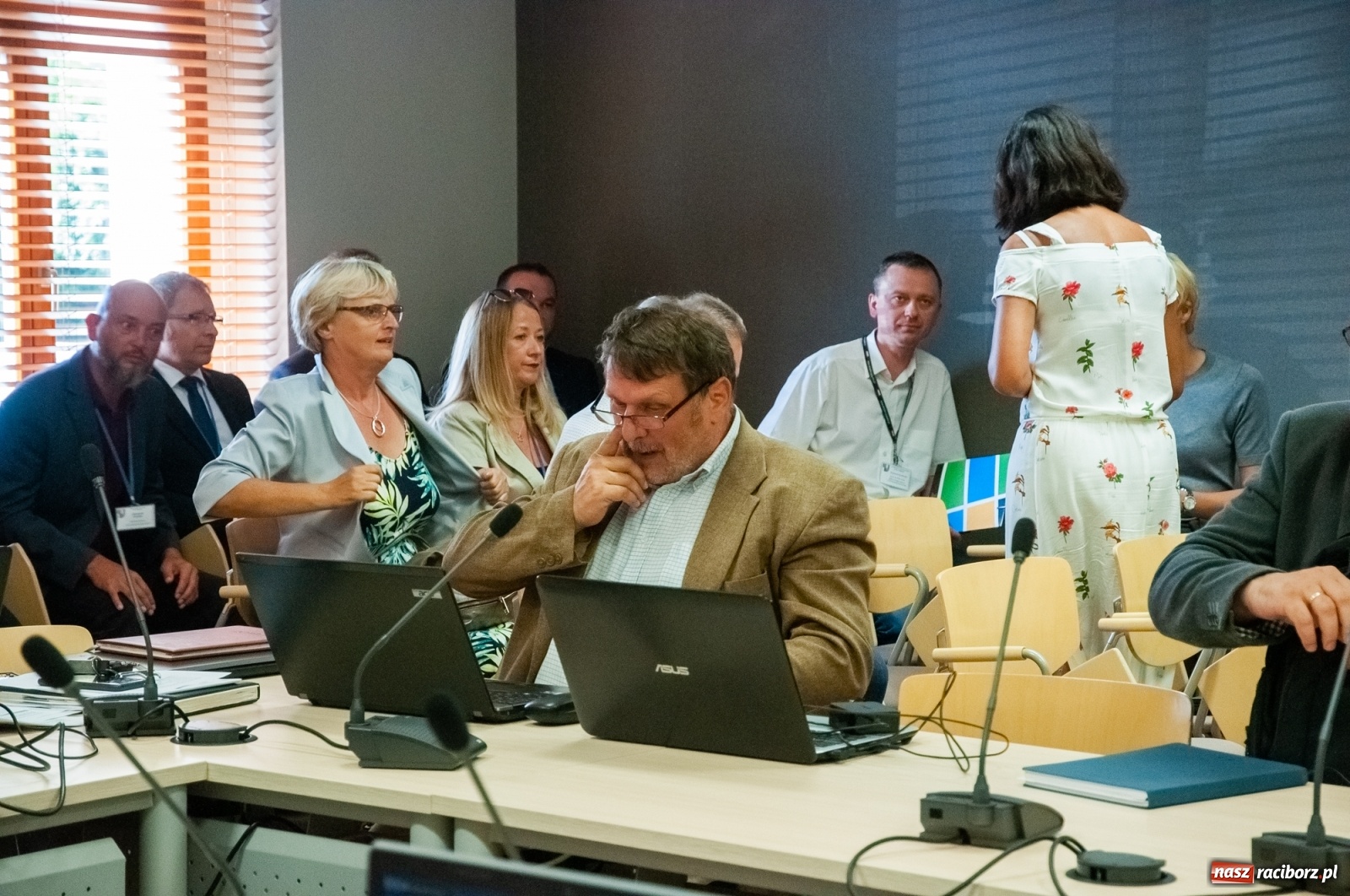 Zdjęcie w galerii na portalu naszraciborz.pl: Wina i chwała, fakty i wiedza. Posłanka Lenartowicz o partyjnej polityce PiS  wiadomości z regionu