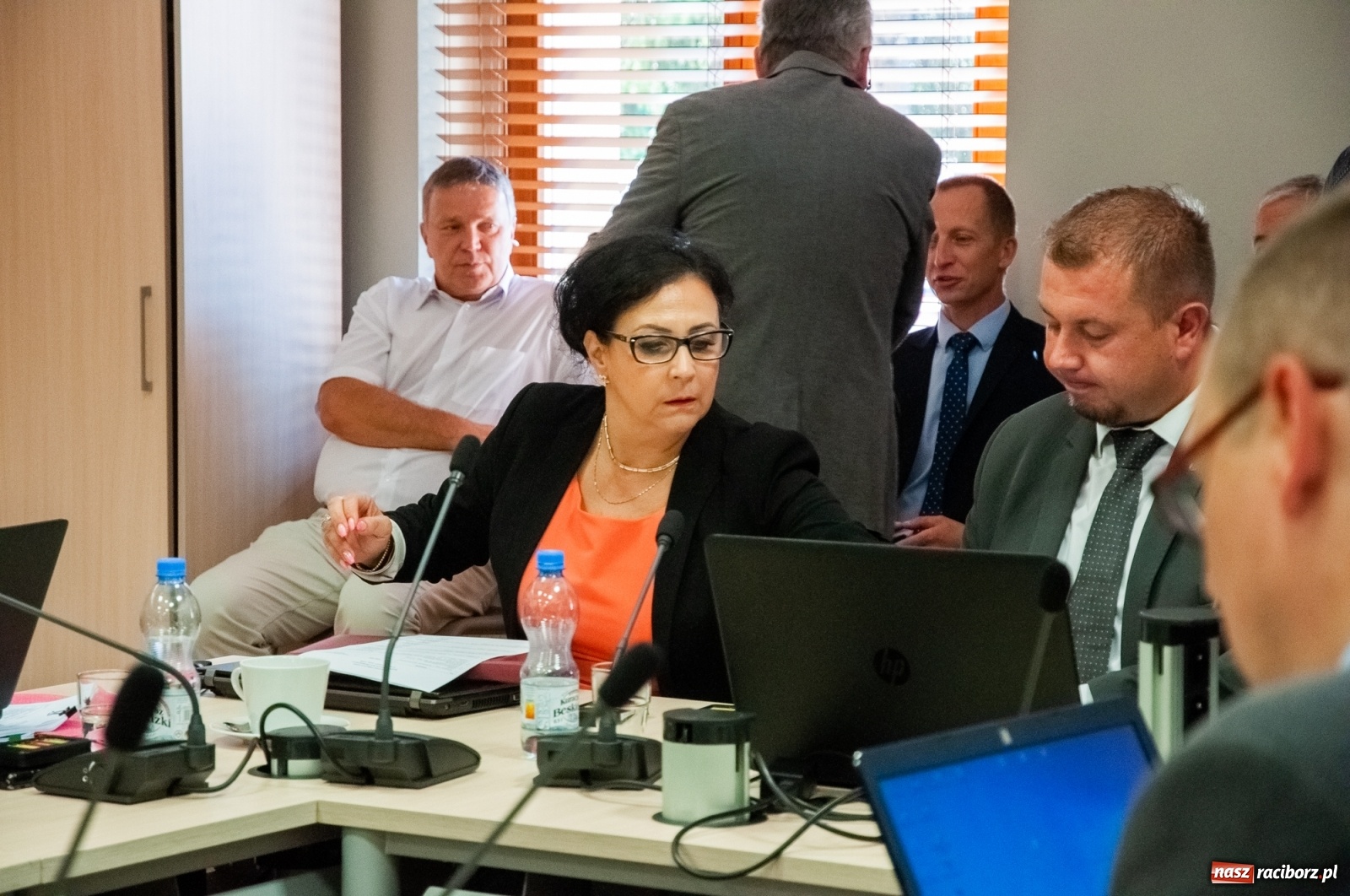 Zdjęcie w galerii na portalu naszraciborz.pl: Wina i chwała, fakty i wiedza. Posłanka Lenartowicz o partyjnej polityce PiS  wiadomości z regionu