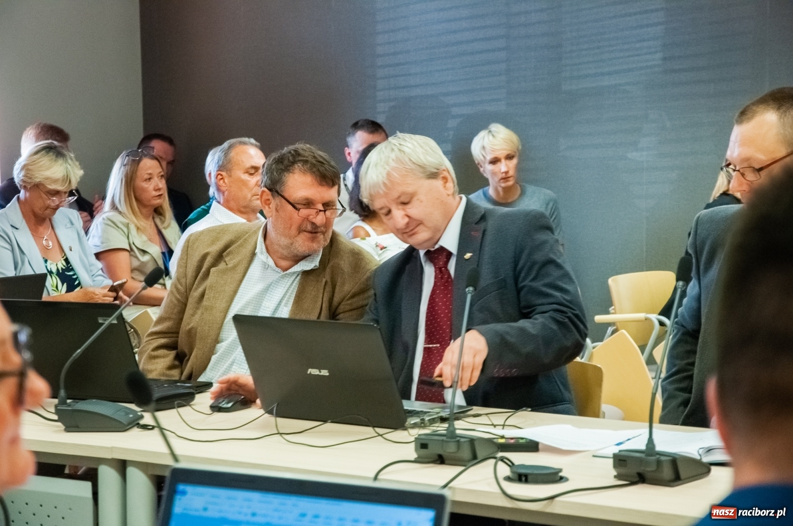 Zdjęcie w galerii na portalu naszraciborz.pl: Wina i chwała, fakty i wiedza. Posłanka Lenartowicz o partyjnej polityce PiS  wiadomości z regionu