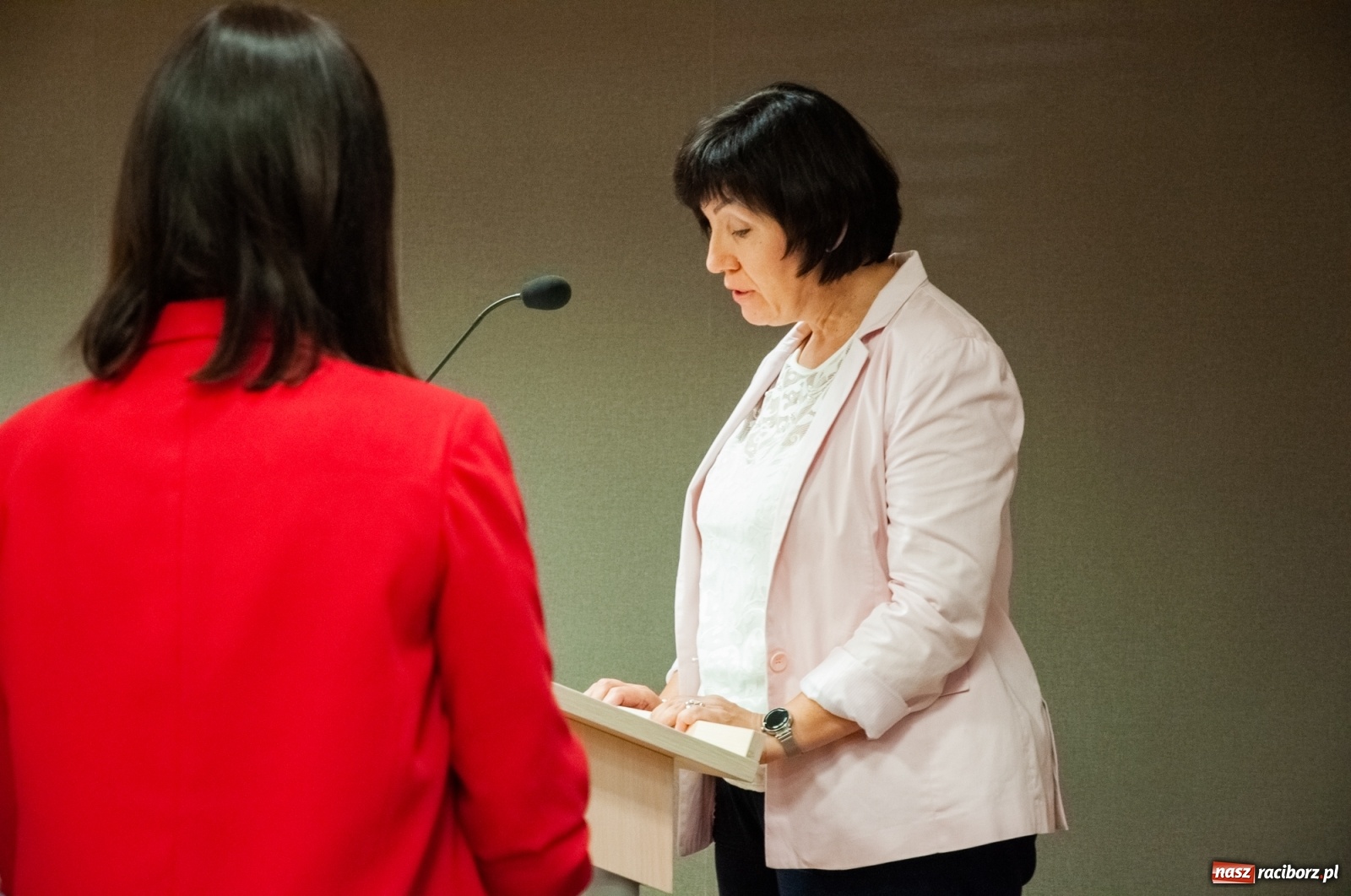 Zdjęcie w galerii na portalu naszraciborz.pl: Wina i chwała, fakty i wiedza. Posłanka Lenartowicz o partyjnej polityce PiS  wiadomości z regionu