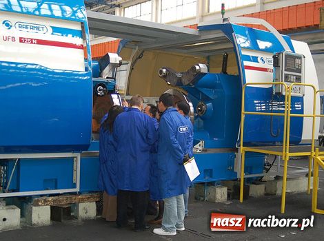 Zdjęcie w galerii na portalu naszraciborz.pl: Rafamet – Polska maszyna dla chińskich kolei wiadomości z regionu