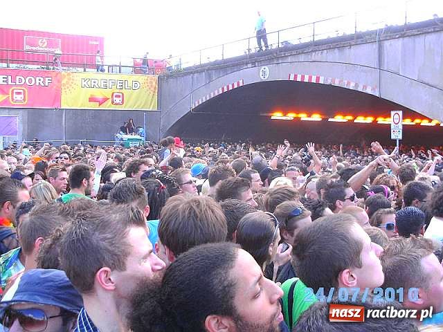 Zdjęcie w galerii na portalu naszraciborz.pl: Wojnowiczanin na Love Parade wiadomości z regionu