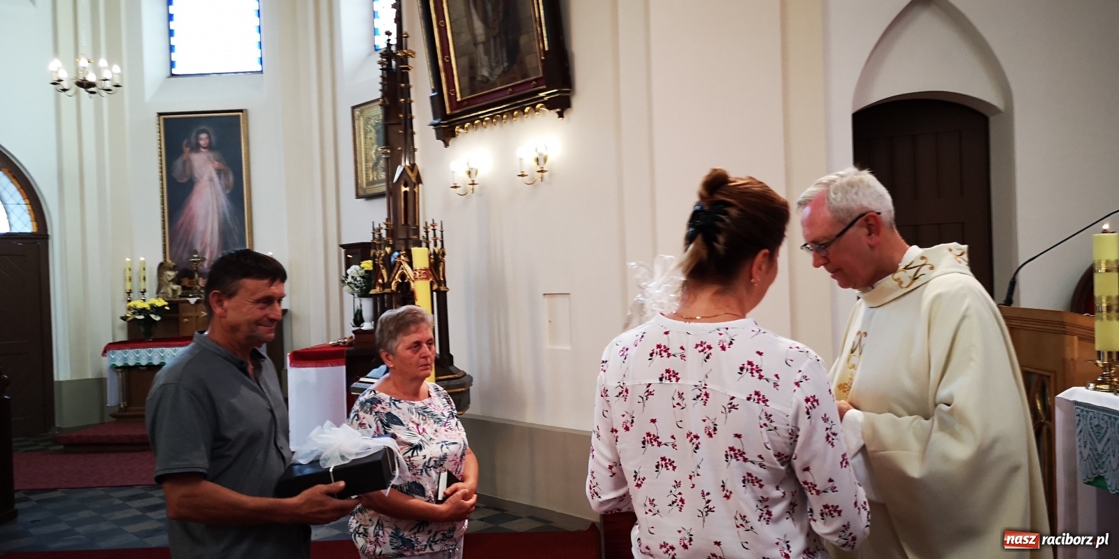 Zdjęcie w galerii na portalu naszraciborz.pl: Pożegnania i powitania. Wchodzą w życie zmiany personalne w parafiach  wiadomości z regionu