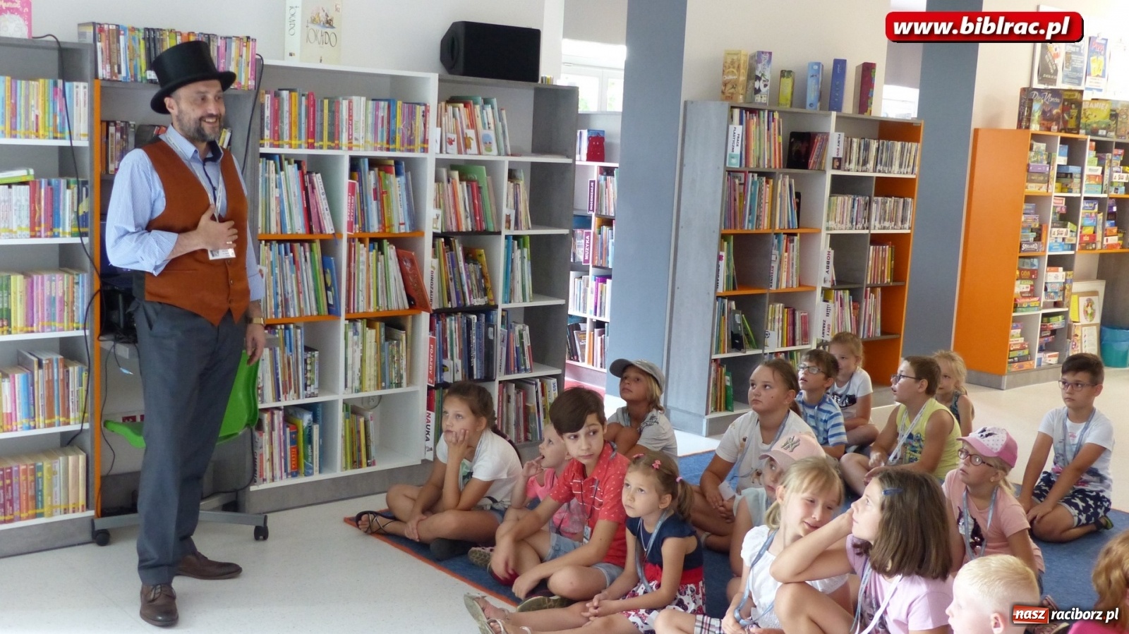 Zdjęcie w galerii na portalu naszraciborz.pl: Zażyjmy sobie piegów! Akademia Pana Kleksa w bibliotece [FOTO] wiadomości z regionu