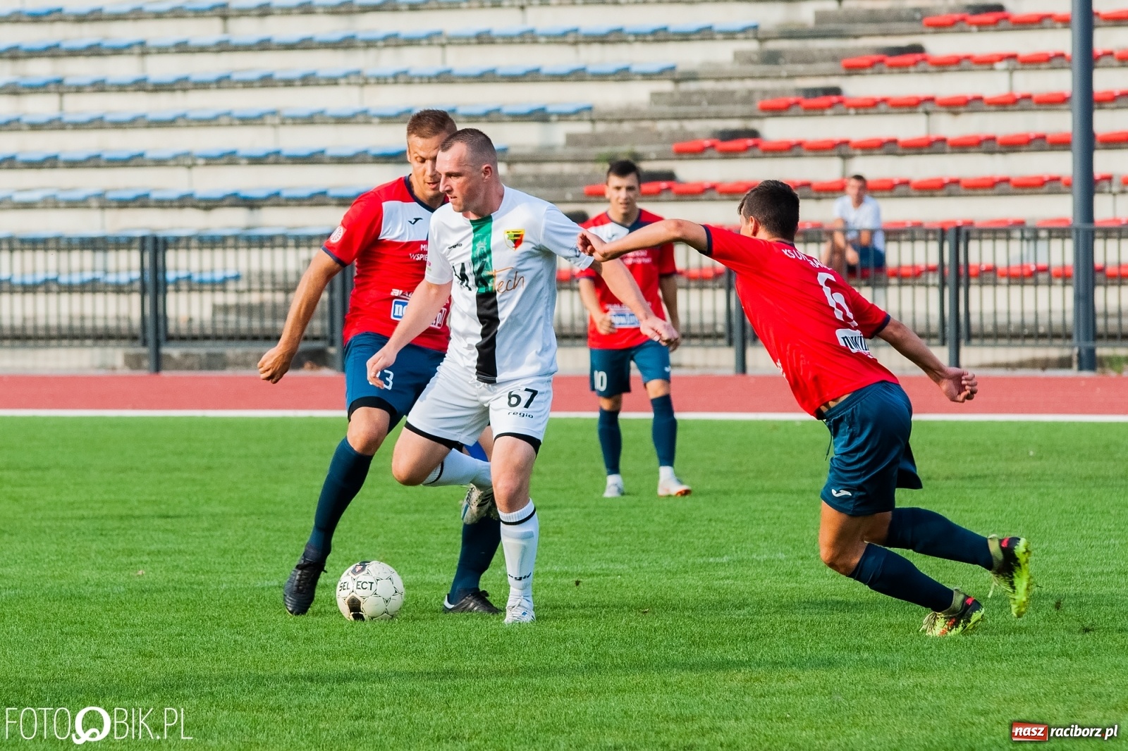 Zdjęcie w galerii na portalu naszraciborz.pl: Sytuacji bez liku, a gol tylko jeden. Kolejny remis raciborskiej Unii [FOTO] wiadomości z regionu