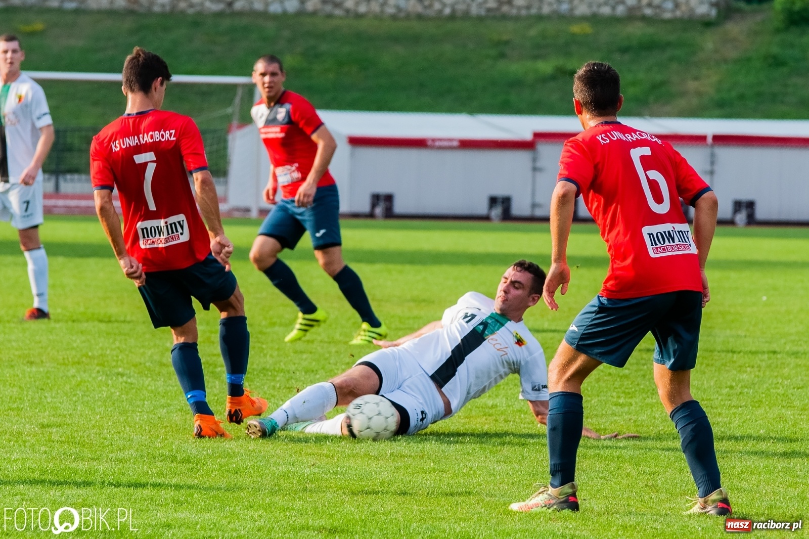Zdjęcie w galerii na portalu naszraciborz.pl: Sytuacji bez liku, a gol tylko jeden. Kolejny remis raciborskiej Unii [FOTO] wiadomości z regionu