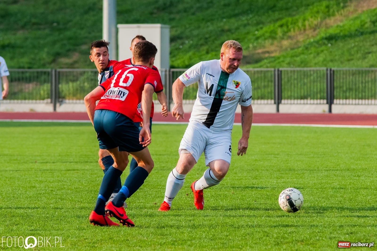 Zdjęcie w galerii na portalu naszraciborz.pl: Sytuacji bez liku, a gol tylko jeden. Kolejny remis raciborskiej Unii [FOTO] wiadomości z regionu