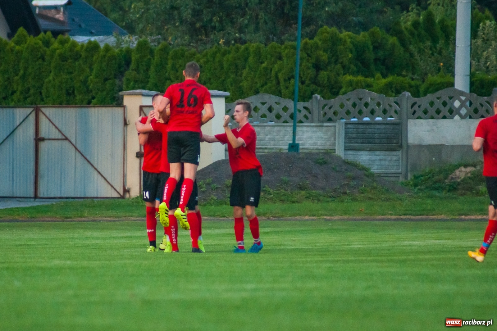 Zdjęcie w galerii na portalu naszraciborz.pl: Tworków umiłował remisy. Podział punktów z Gorzycami [FOTO i WIDEO] wiadomości z regionu