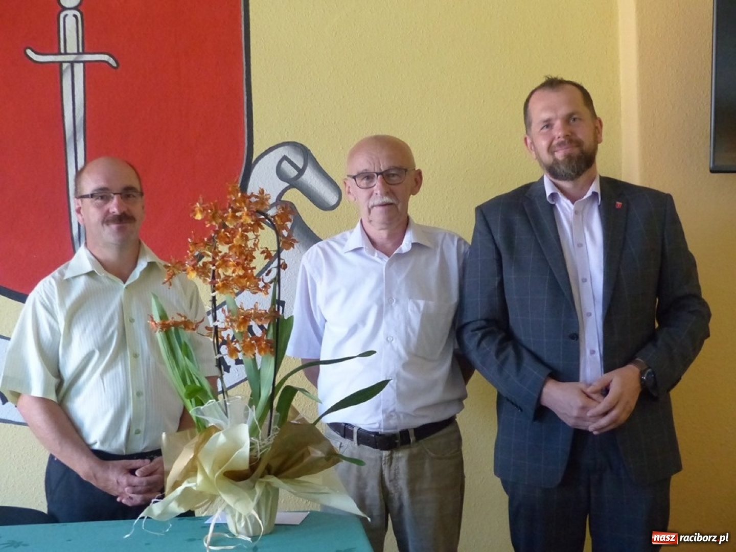 Zdjęcie w galerii na portalu naszraciborz.pl: Były wójt Krzanowic przeszedł na emeryturę wiadomości z regionu