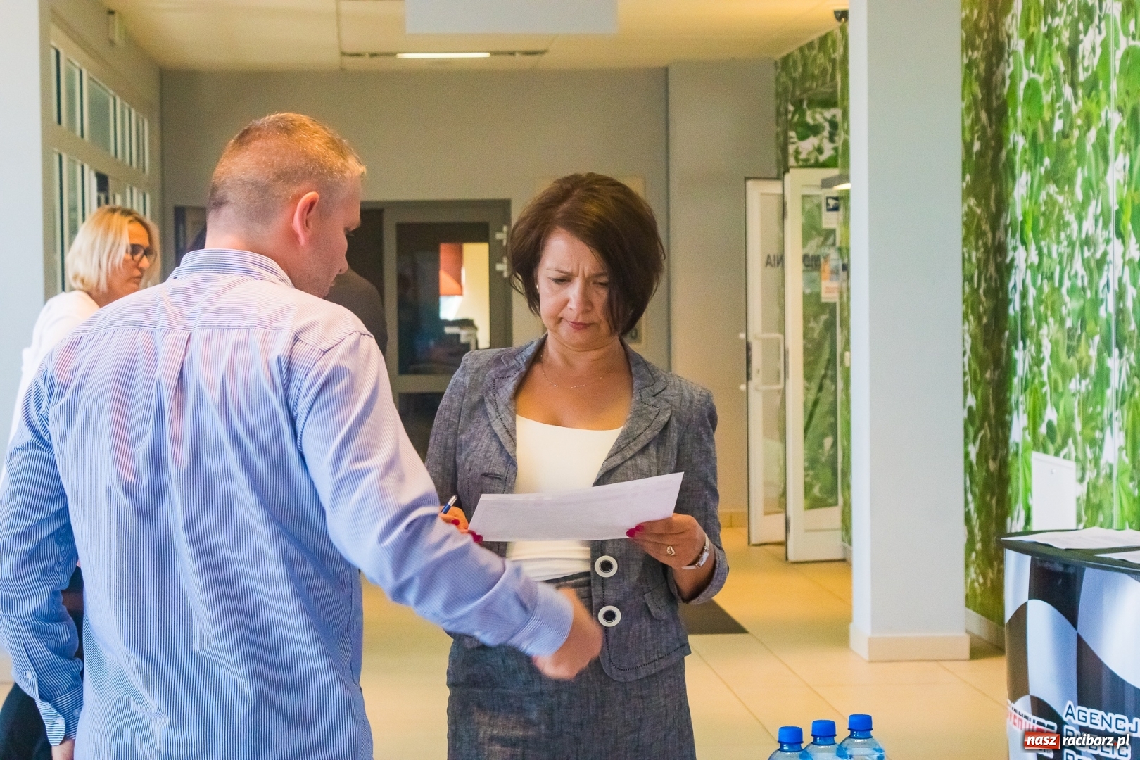 Zdjęcie w galerii na portalu naszraciborz.pl: Zaprezentowano koszulkę oraz medal V Rafako Półmaratonu Racibórz [FOTO i WIDEO] wiadomości z regionu