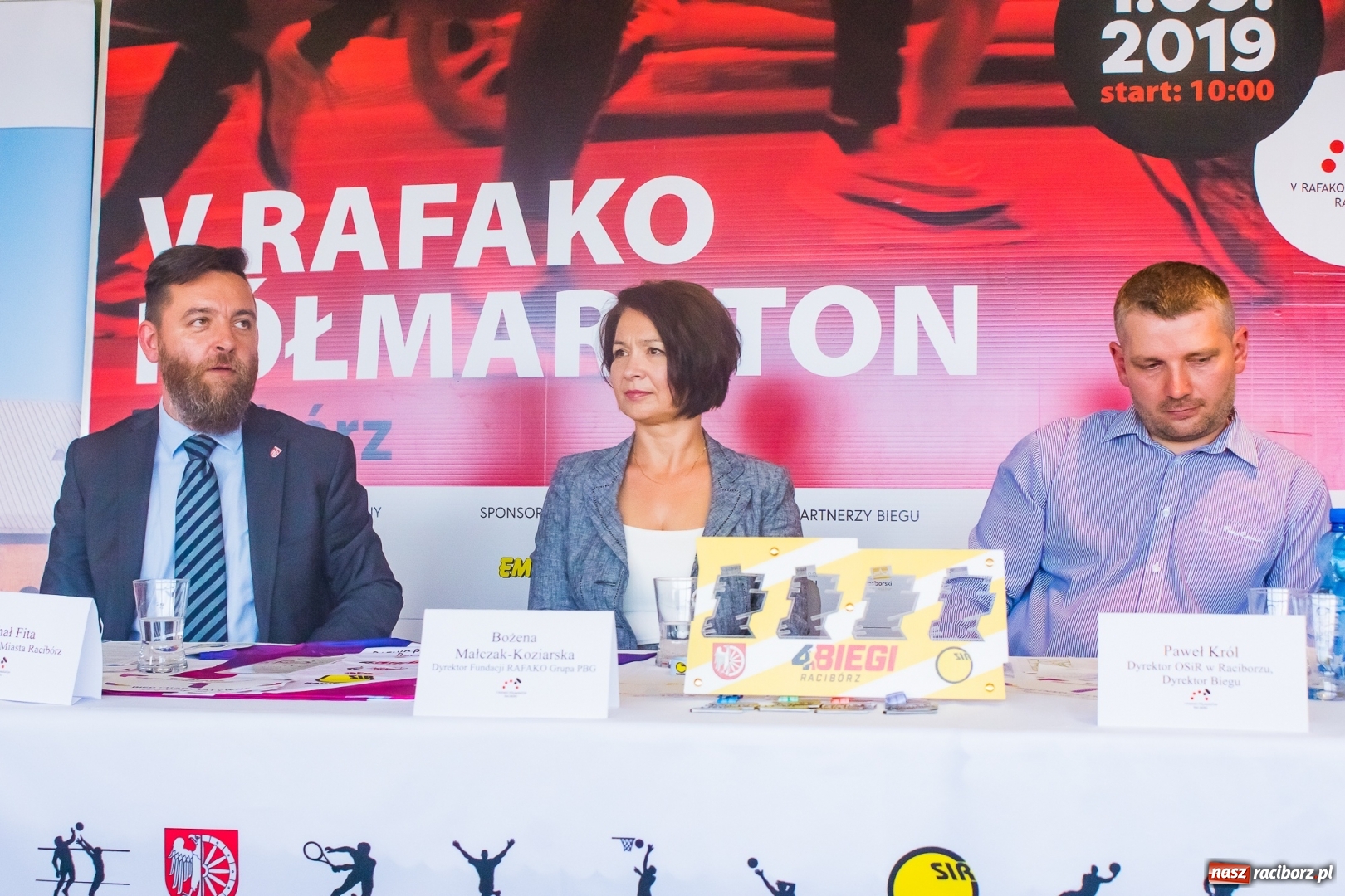 Zdjęcie w galerii na portalu naszraciborz.pl: Zaprezentowano koszulkę oraz medal V Rafako Półmaratonu Racibórz [FOTO i WIDEO] wiadomości z regionu