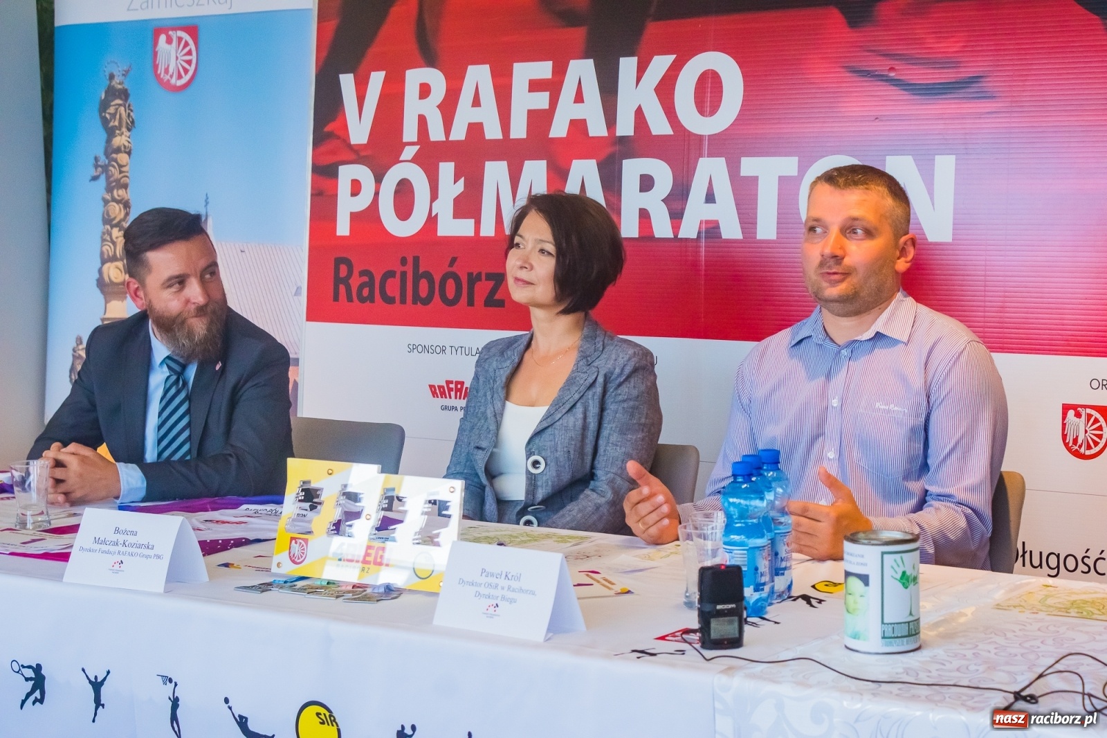 Zdjęcie w galerii na portalu naszraciborz.pl: Zaprezentowano koszulkę oraz medal V Rafako Półmaratonu Racibórz [FOTO i WIDEO] wiadomości z regionu