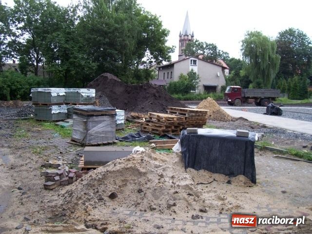 Zdjęcie w galerii na portalu naszraciborz.pl: Krowiarki mają nowoczesne boisko wiadomości z regionu