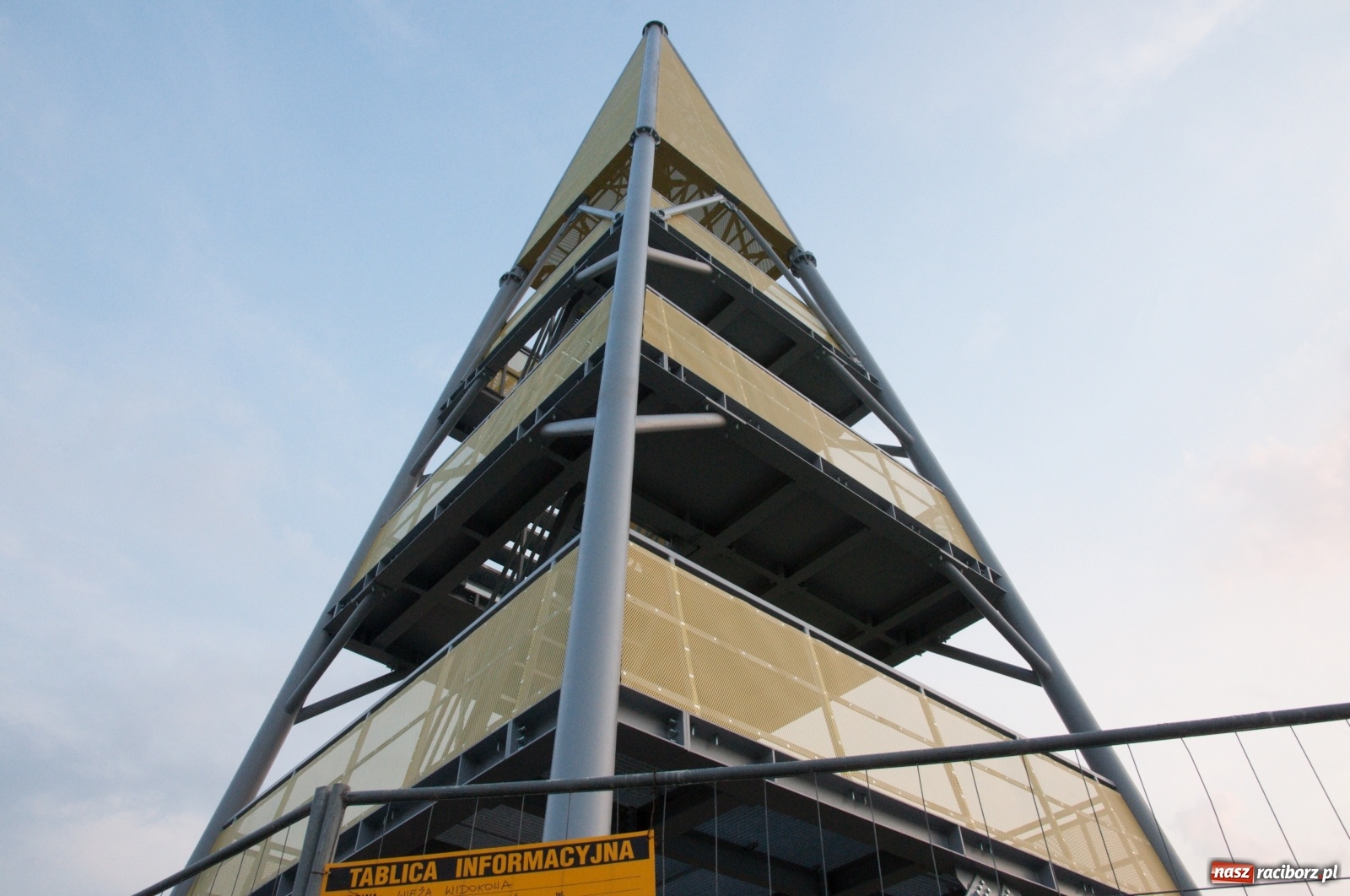 Zdjęcie w galerii na portalu naszraciborz.pl: Wieża widokowa w Pogrzebieniu już gotowa [FOTO]  wiadomości z regionu