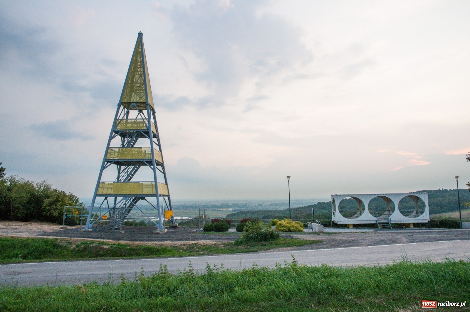 Zdjęcie w galerii na portalu naszraciborz.pl: Wieża widokowa w Pogrzebieniu już gotowa [FOTO]  wiadomości z regionu