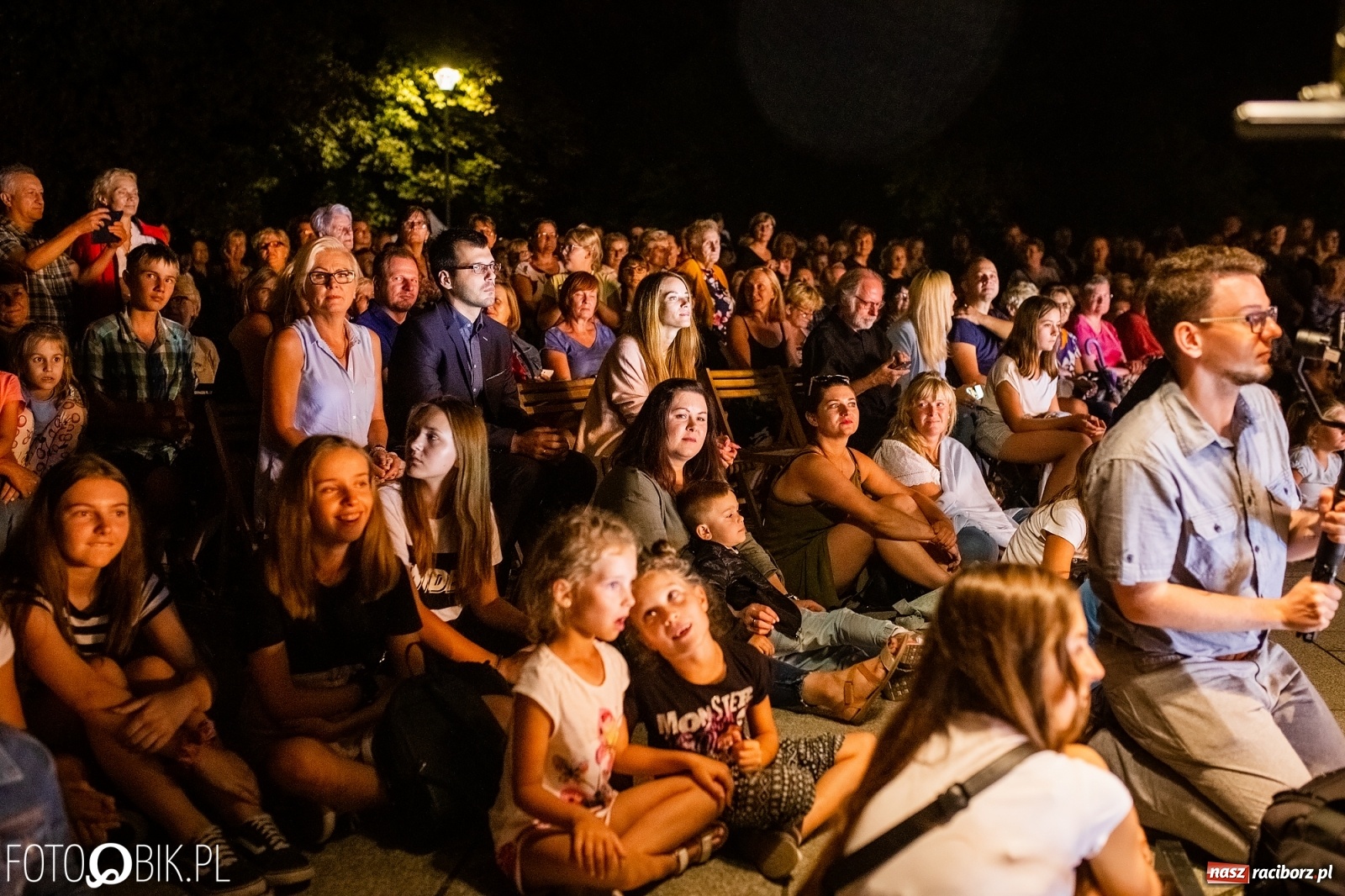 Zdjęcie w galerii na portalu naszraciborz.pl: Zaklęty łabędź zdobył Racibórz [FOTO]  wiadomości z regionu