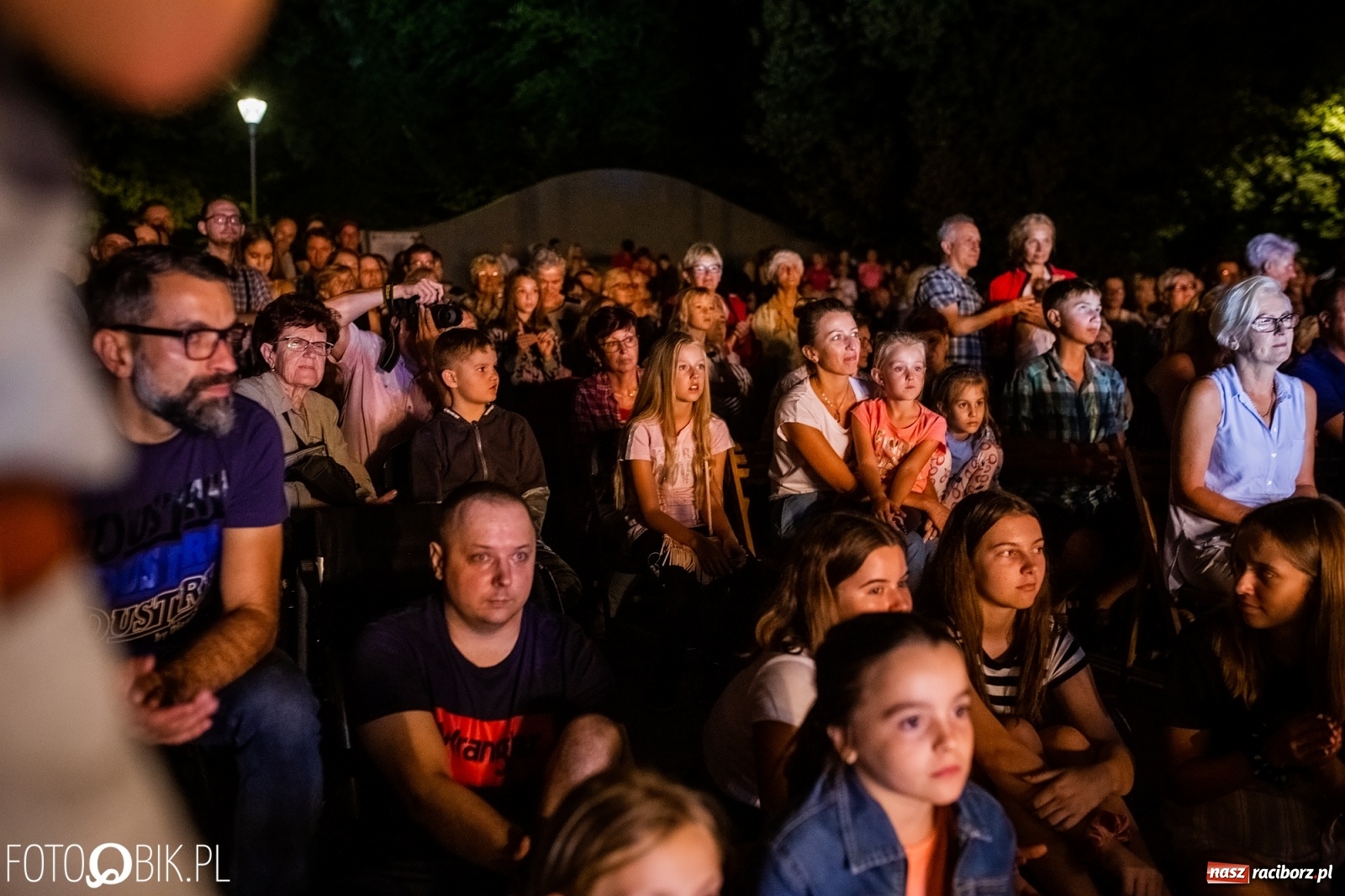 Zdjęcie w galerii na portalu naszraciborz.pl: Zaklęty łabędź zdobył Racibórz [FOTO]  wiadomości z regionu