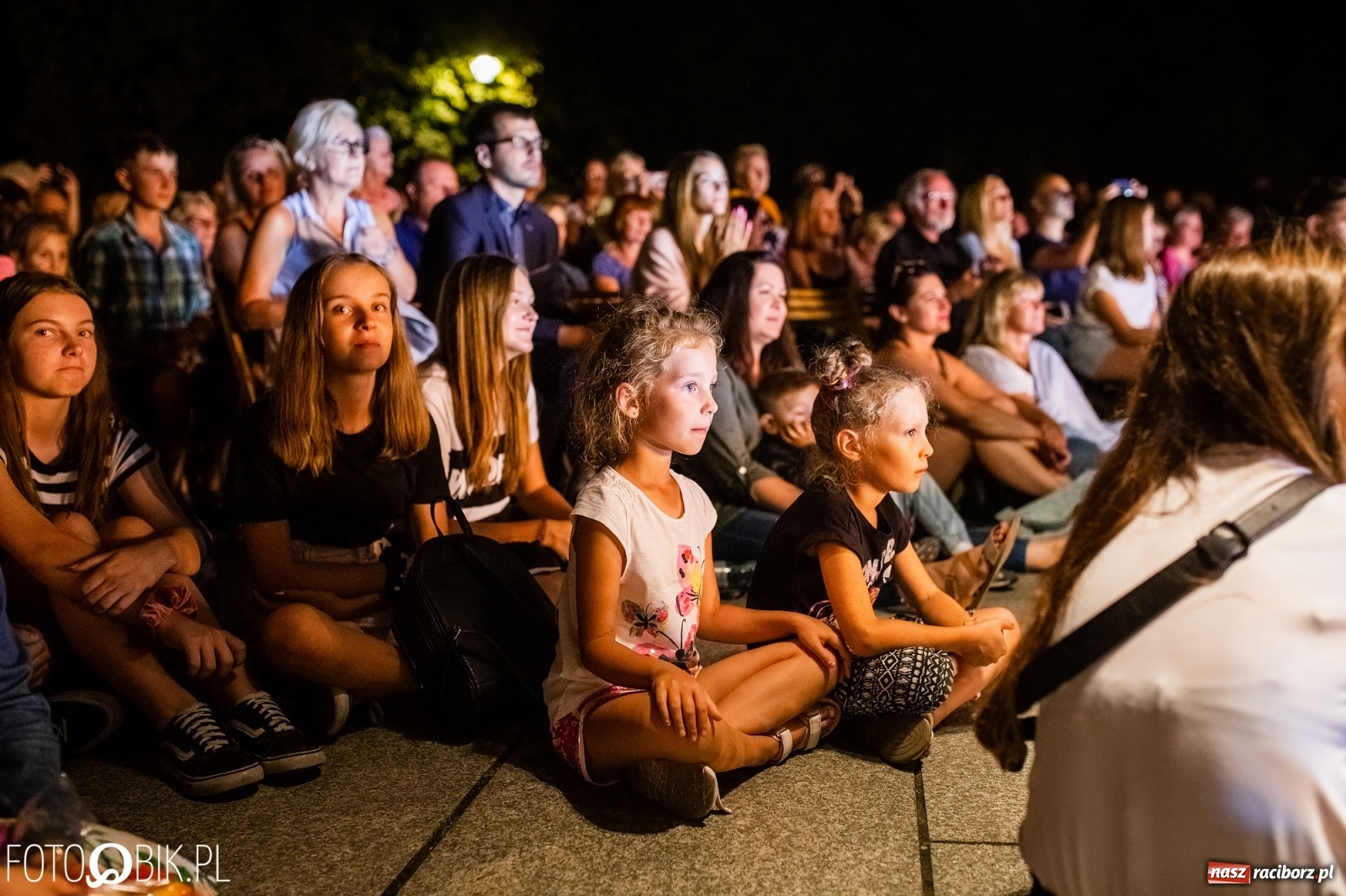 Zdjęcie w galerii na portalu naszraciborz.pl: Zaklęty łabędź zdobył Racibórz [FOTO]  wiadomości z regionu