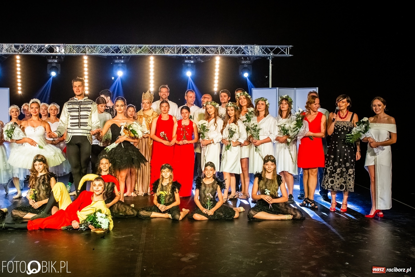 Zdjęcie w galerii na portalu naszraciborz.pl: Zaklęty łabędź zdobył Racibórz [FOTO]  wiadomości z regionu