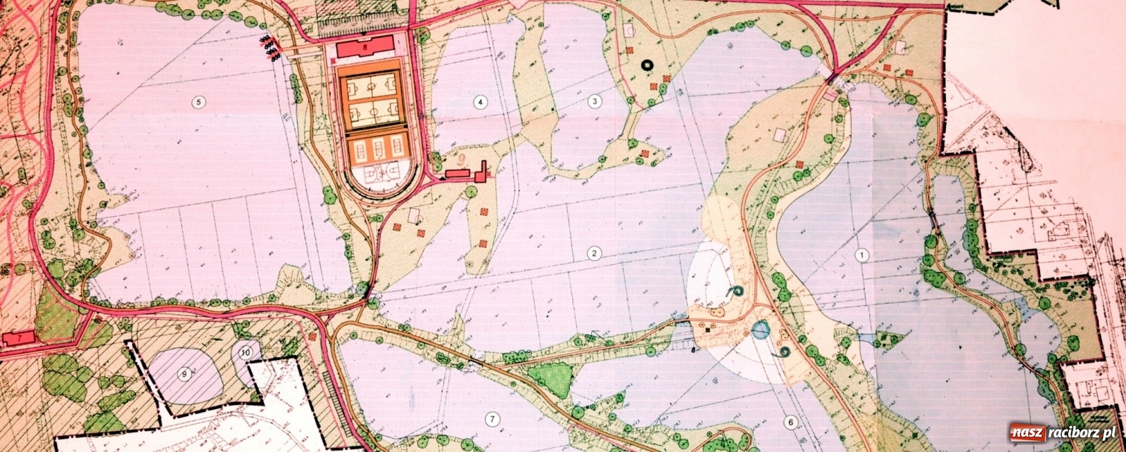 Zdjęcie w galerii na portalu naszraciborz.pl: Sen o Acapulco. Śmiałe wizje utopione w śmieciach i betonie [FOTO]  wiadomości z regionu
