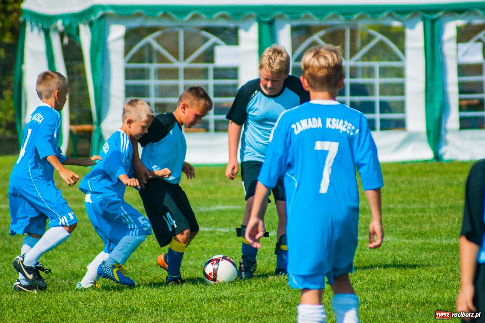 Zdjęcie w galerii na portalu naszraciborz.pl: Piłkarskie zmagania Kids Challenge 2019 w Zawadzie Książęcej [FOTO i WIDEO] wiadomości z regionu