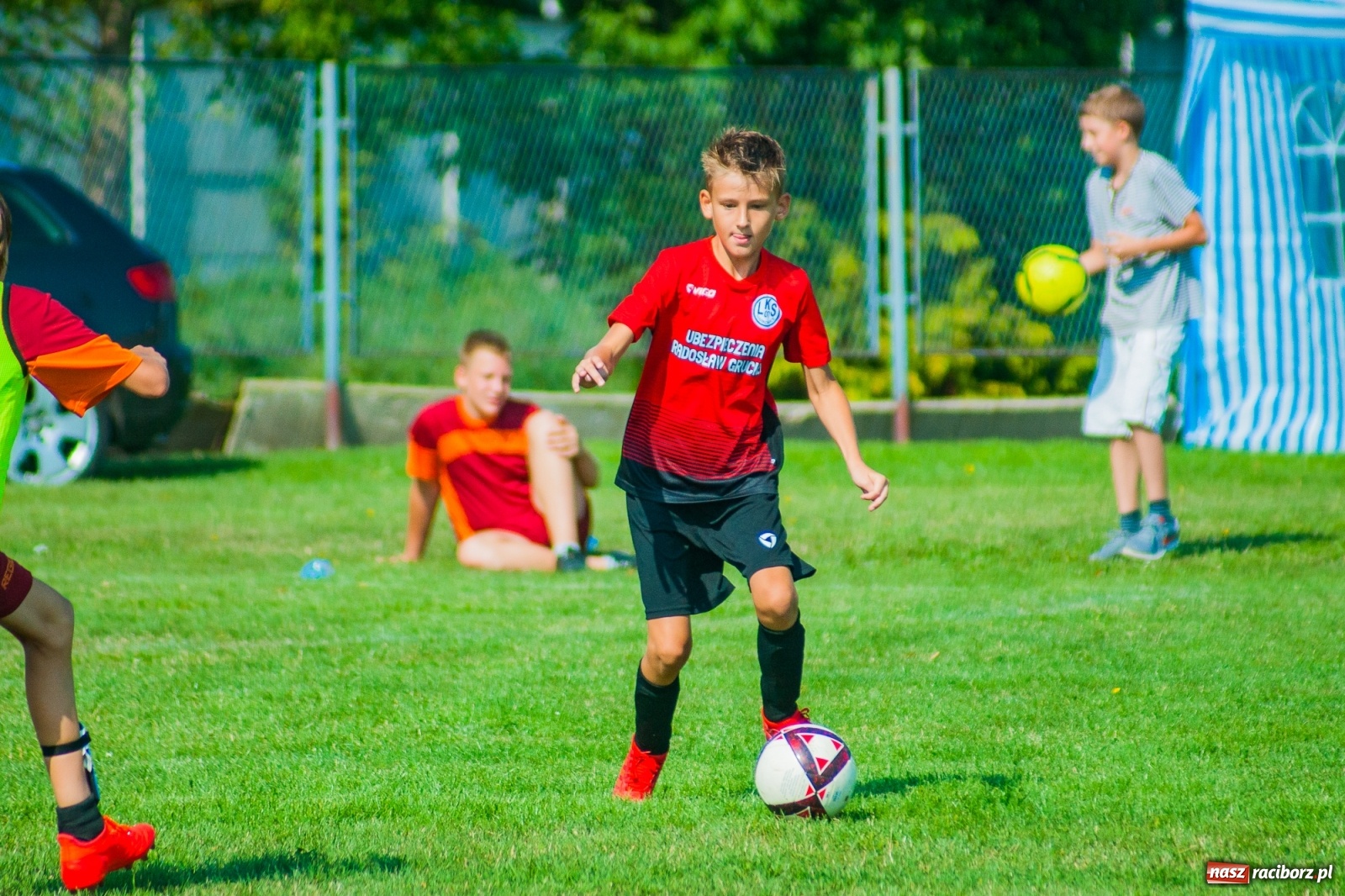 Zdjęcie w galerii na portalu naszraciborz.pl: Piłkarskie zmagania Kids Challenge 2019 w Zawadzie Książęcej [FOTO i WIDEO] wiadomości z regionu