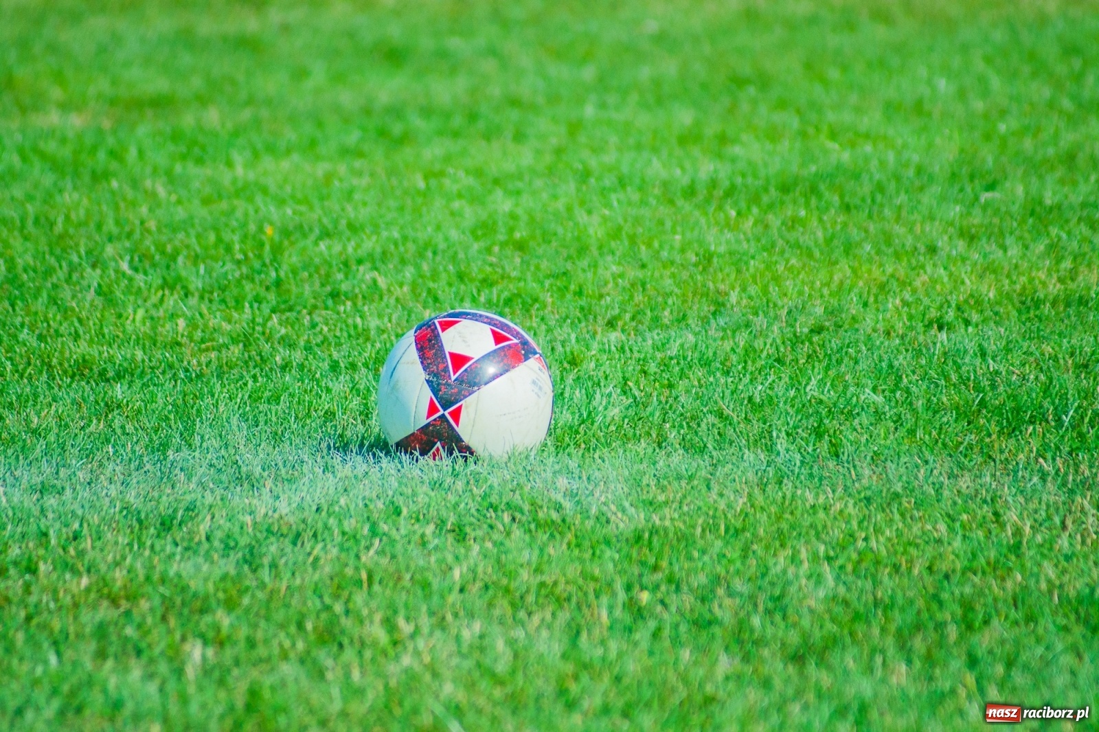 Zdjęcie w galerii na portalu naszraciborz.pl: Piłkarskie zmagania Kids Challenge 2019 w Zawadzie Książęcej [FOTO i WIDEO] wiadomości z regionu