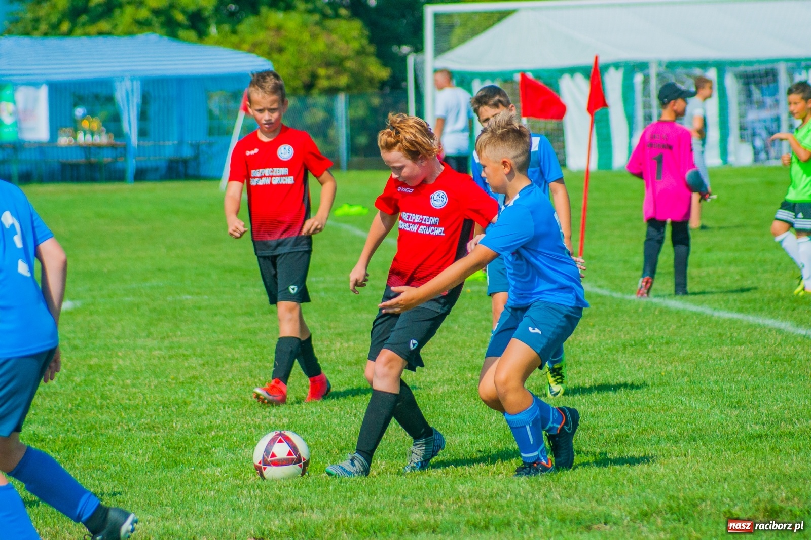 Zdjęcie w galerii na portalu naszraciborz.pl: Piłkarskie zmagania Kids Challenge 2019 w Zawadzie Książęcej [FOTO i WIDEO] wiadomości z regionu
