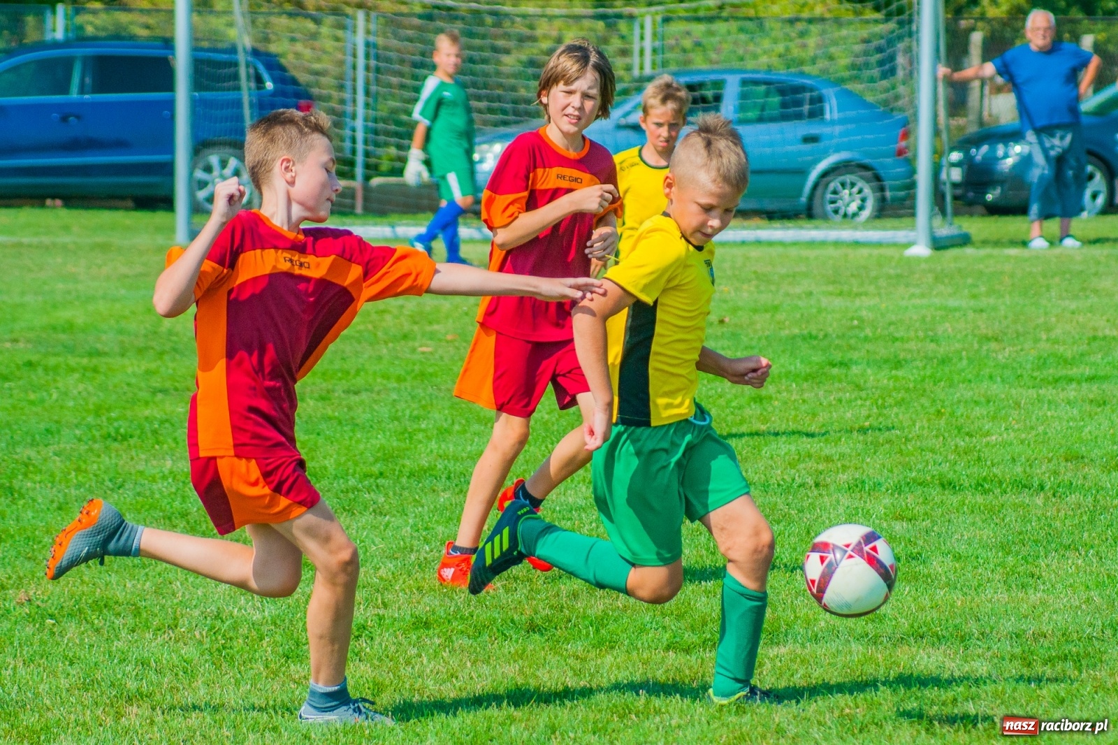 Zdjęcie w galerii na portalu naszraciborz.pl: Piłkarskie zmagania Kids Challenge 2019 w Zawadzie Książęcej [FOTO i WIDEO] wiadomości z regionu