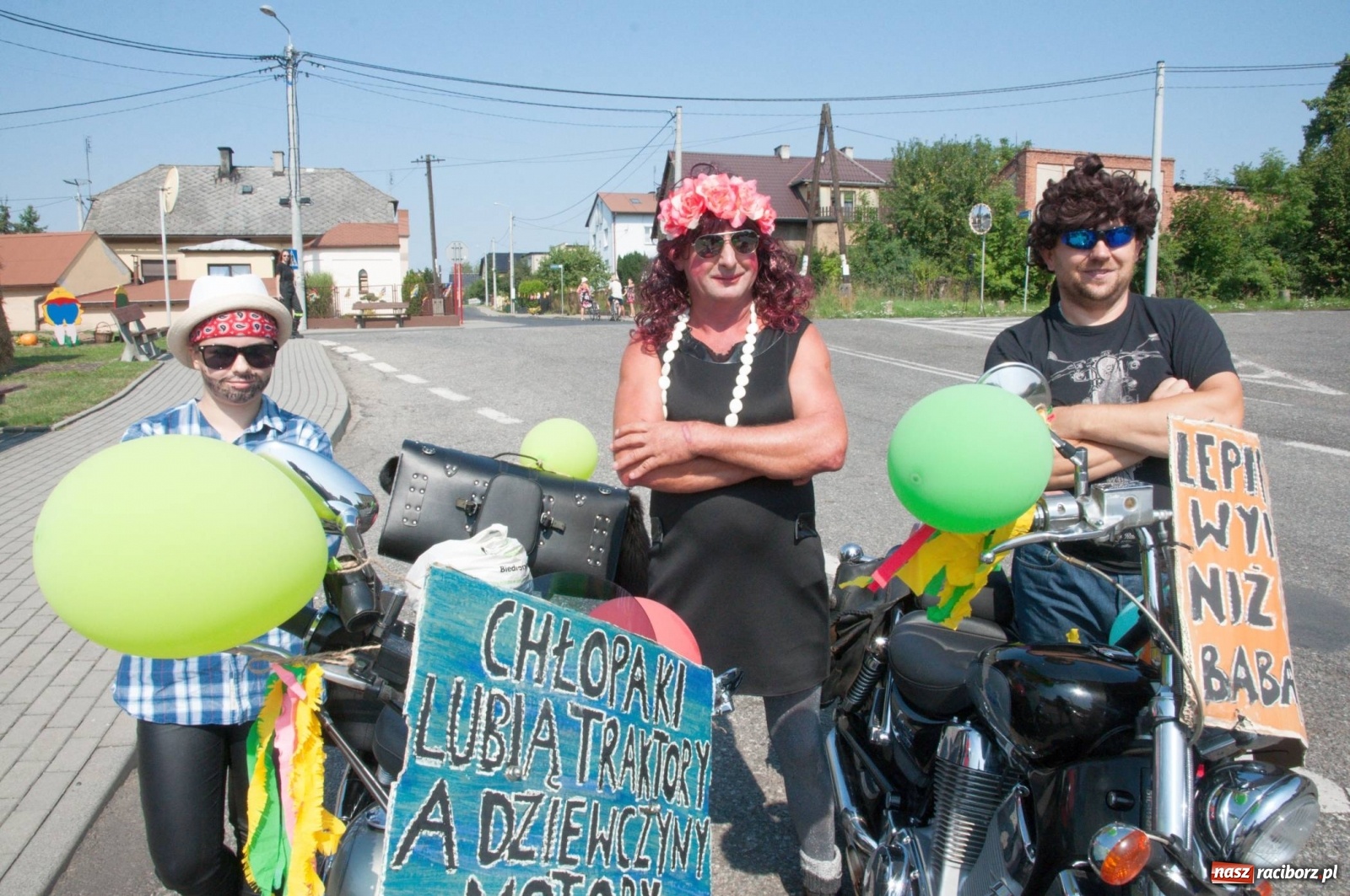 Zdjęcie w galerii na portalu naszraciborz.pl: Dożynki w Krowiarkach z Dionizosem i jego świtą [FOTO i WIDEO]  wiadomości z regionu