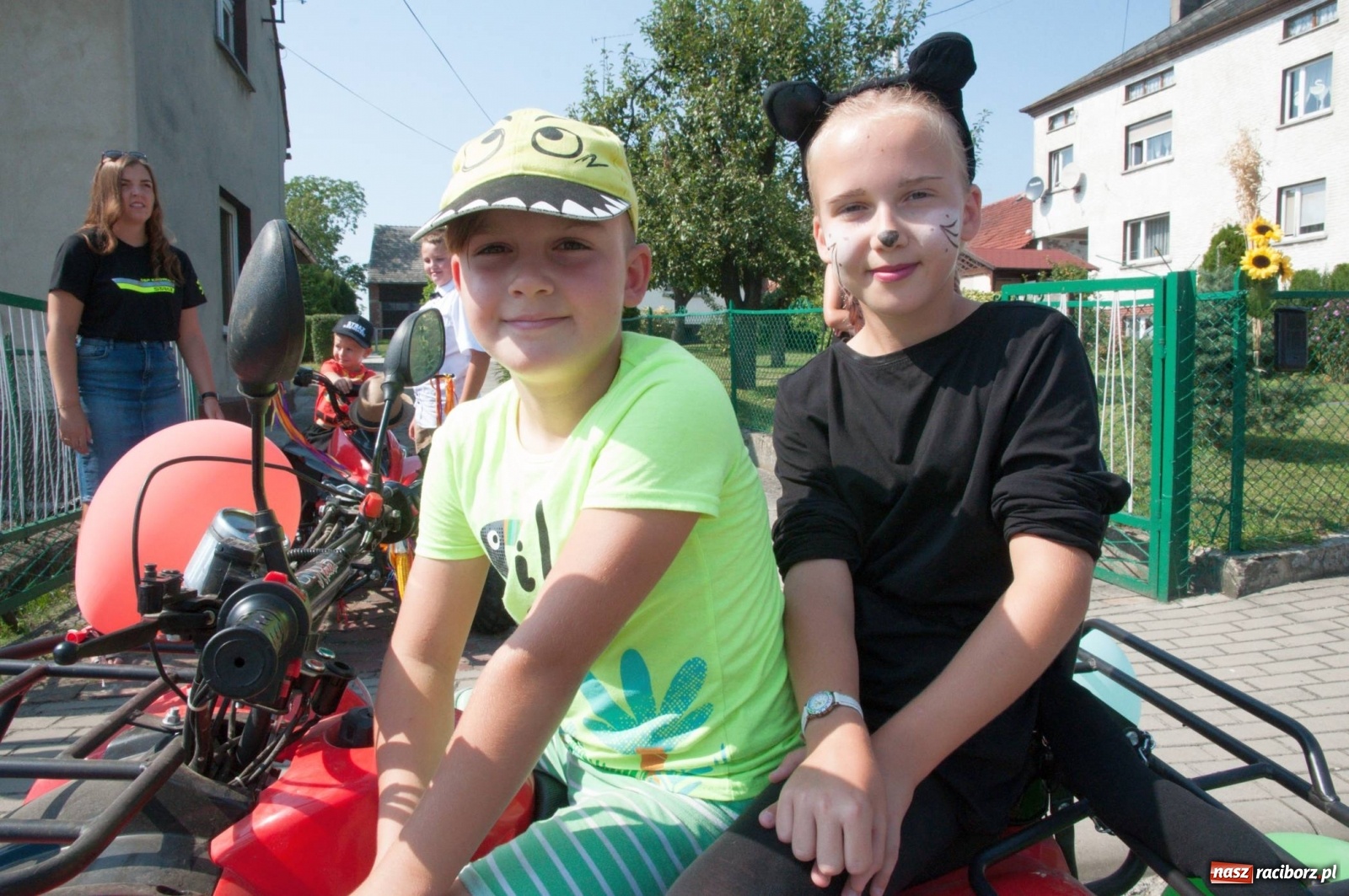 Zdjęcie w galerii na portalu naszraciborz.pl: Dożynki w Krowiarkach z Dionizosem i jego świtą [FOTO i WIDEO]  wiadomości z regionu