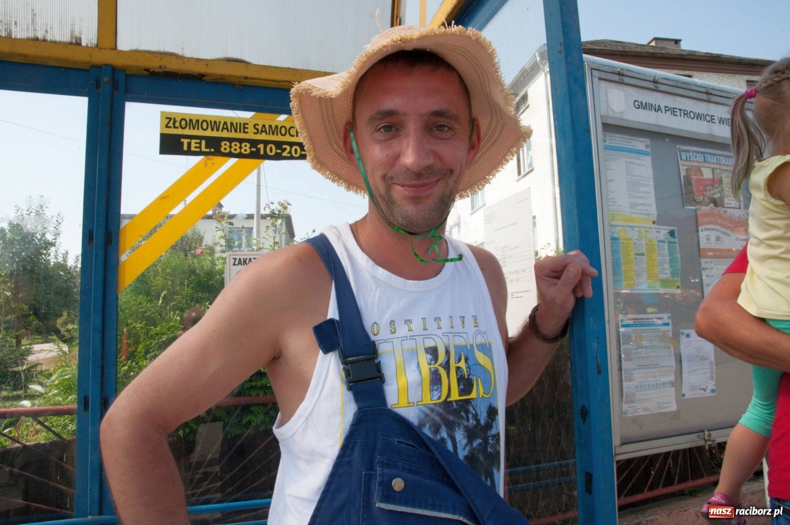 Zdjęcie w galerii na portalu naszraciborz.pl: Dożynki w Krowiarkach z Dionizosem i jego świtą [FOTO i WIDEO]  wiadomości z regionu