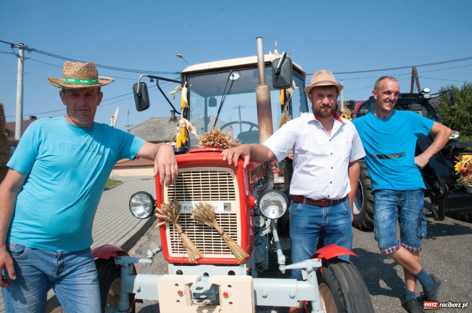 Zdjęcie w galerii na portalu naszraciborz.pl: Dożynki w Krowiarkach z Dionizosem i jego świtą [FOTO i WIDEO]  wiadomości z regionu