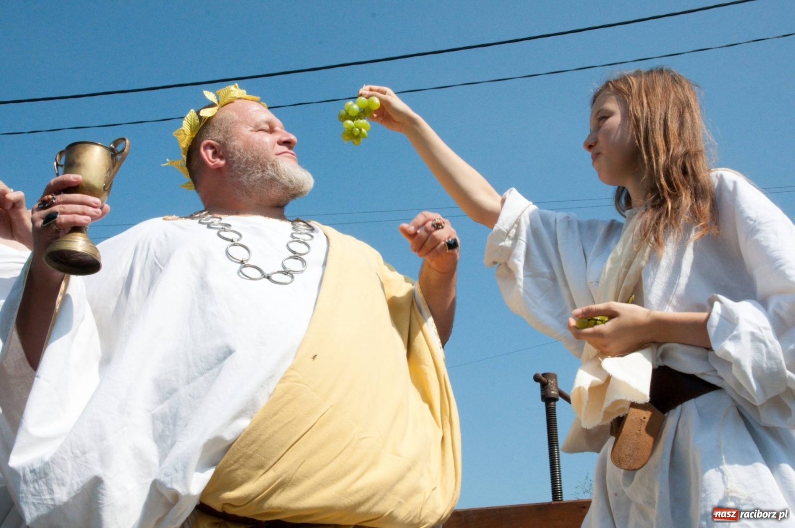 Zdjęcie w galerii na portalu naszraciborz.pl: Dożynki w Krowiarkach z Dionizosem i jego świtą [FOTO i WIDEO]  wiadomości z regionu