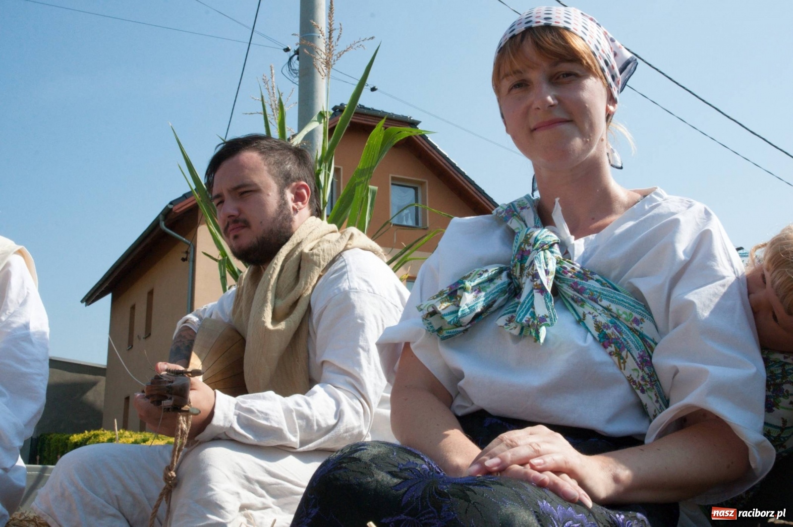 Zdjęcie w galerii na portalu naszraciborz.pl: Dożynki w Krowiarkach z Dionizosem i jego świtą [FOTO i WIDEO]  wiadomości z regionu