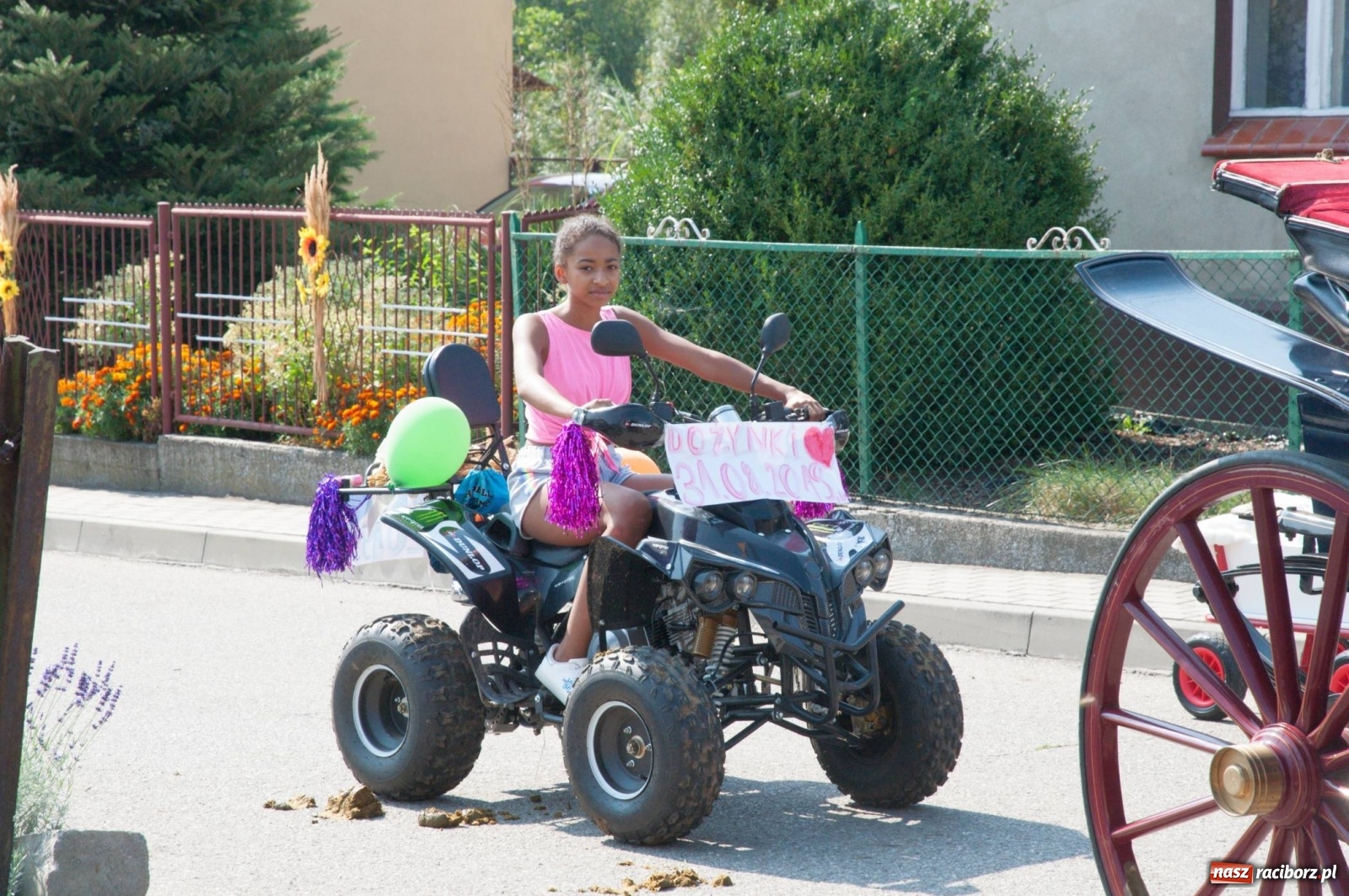 Zdjęcie w galerii na portalu naszraciborz.pl: Dożynki w Krowiarkach z Dionizosem i jego świtą [FOTO i WIDEO]  wiadomości z regionu