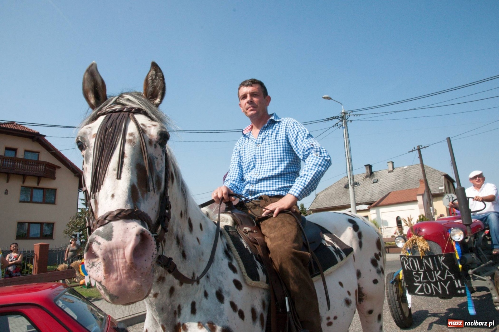 Zdjęcie w galerii na portalu naszraciborz.pl: Dożynki w Krowiarkach z Dionizosem i jego świtą [FOTO i WIDEO]  wiadomości z regionu