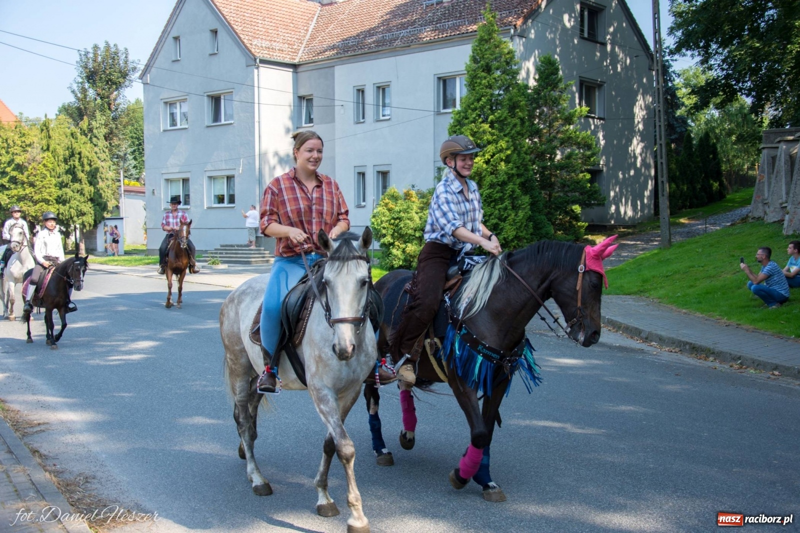 Zdjęcie w galerii na portalu naszraciborz.pl: Dożynki w Krowiarkach z Dionizosem i jego świtą [FOTO i WIDEO]  wiadomości z regionu