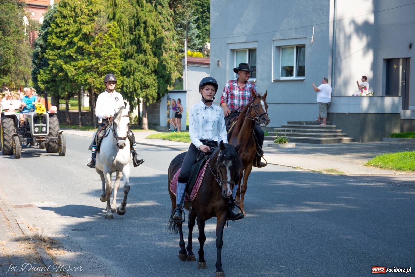 Zdjęcie w galerii na portalu naszraciborz.pl: Dożynki w Krowiarkach z Dionizosem i jego świtą [FOTO i WIDEO]  wiadomości z regionu