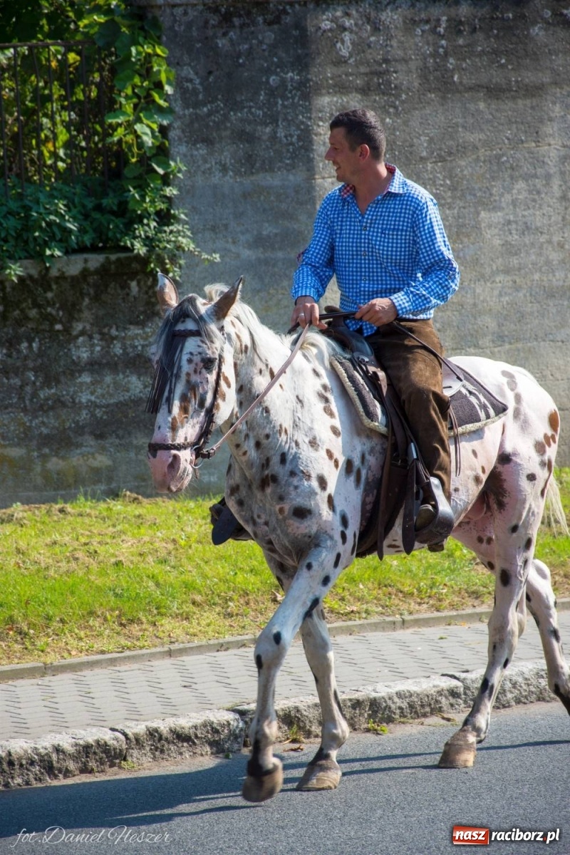 Zdjęcie w galerii na portalu naszraciborz.pl: Dożynki w Krowiarkach z Dionizosem i jego świtą [FOTO i WIDEO]  wiadomości z regionu