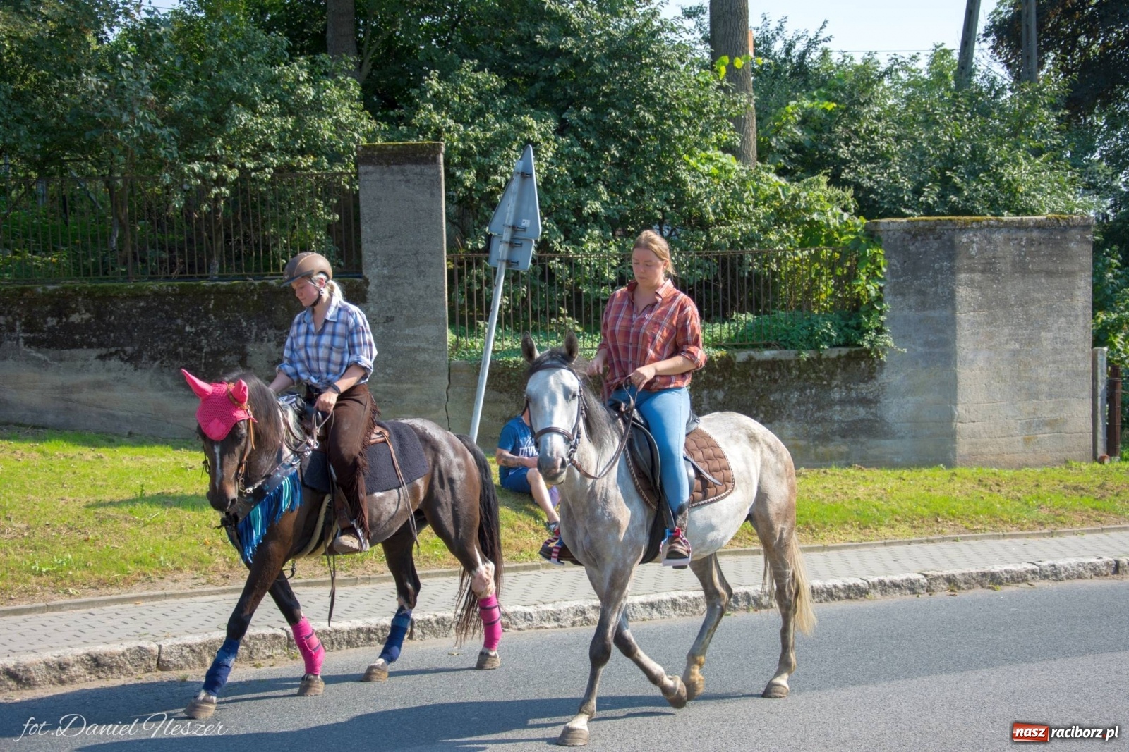 Zdjęcie w galerii na portalu naszraciborz.pl: Dożynki w Krowiarkach z Dionizosem i jego świtą [FOTO i WIDEO]  wiadomości z regionu