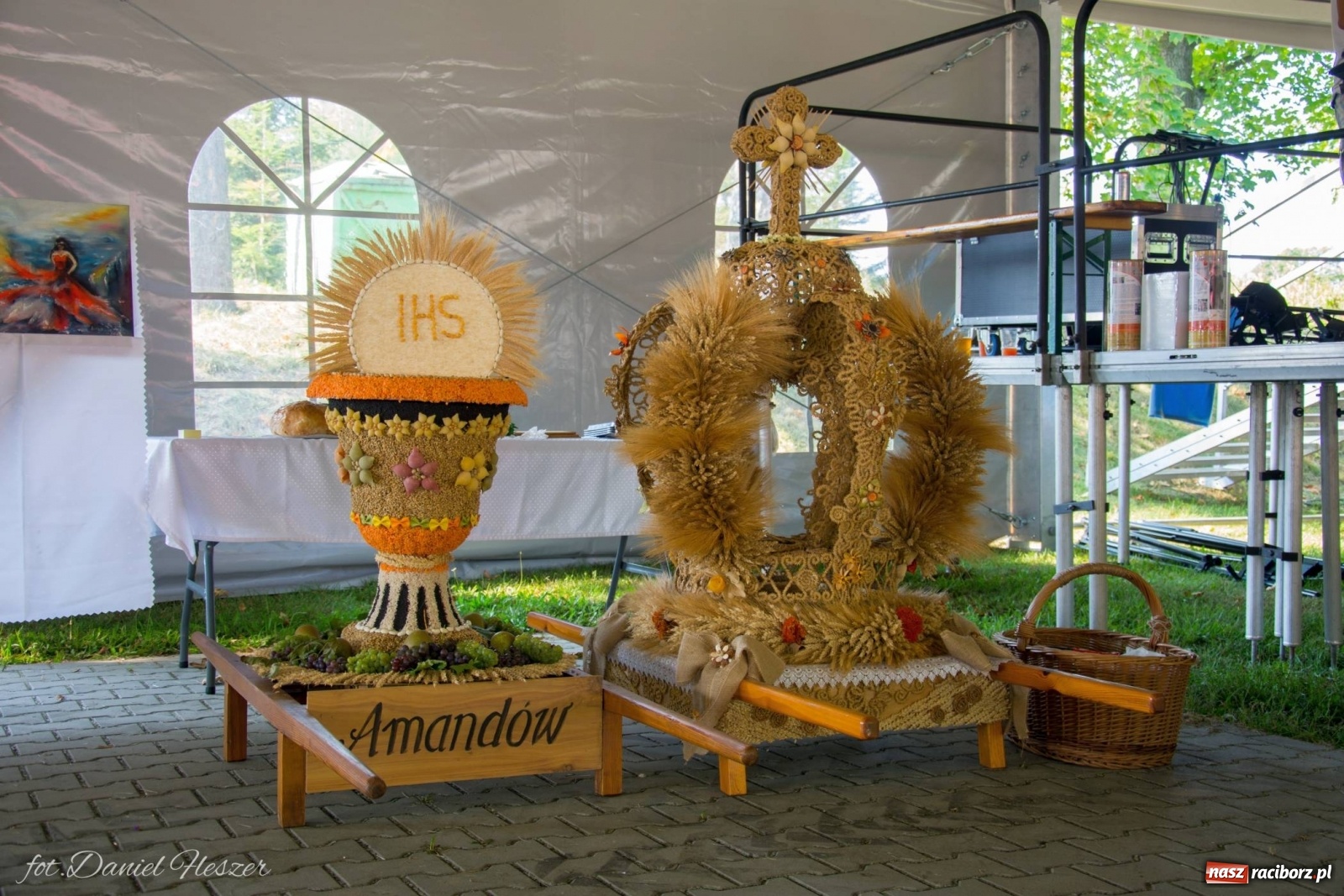 Zdjęcie w galerii na portalu naszraciborz.pl: Dożynki w Krowiarkach z Dionizosem i jego świtą [FOTO i WIDEO]  wiadomości z regionu