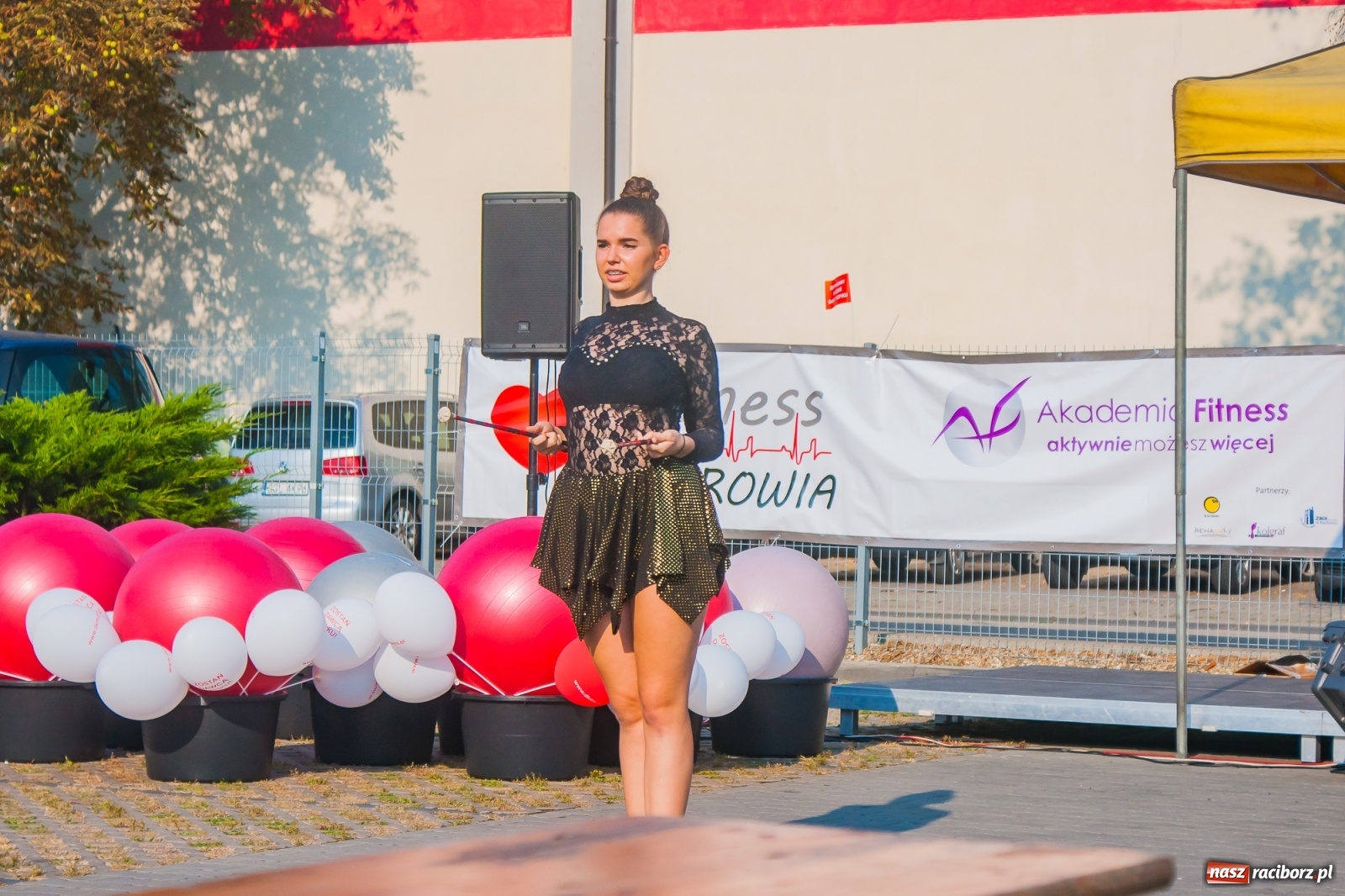 Zdjęcie w galerii na portalu naszraciborz.pl: Charytatywna rozgrzewka przed półmaratonem, czyli V Fitness dla Zdrowia [FOTO i WIDEO] wiadomości z regionu