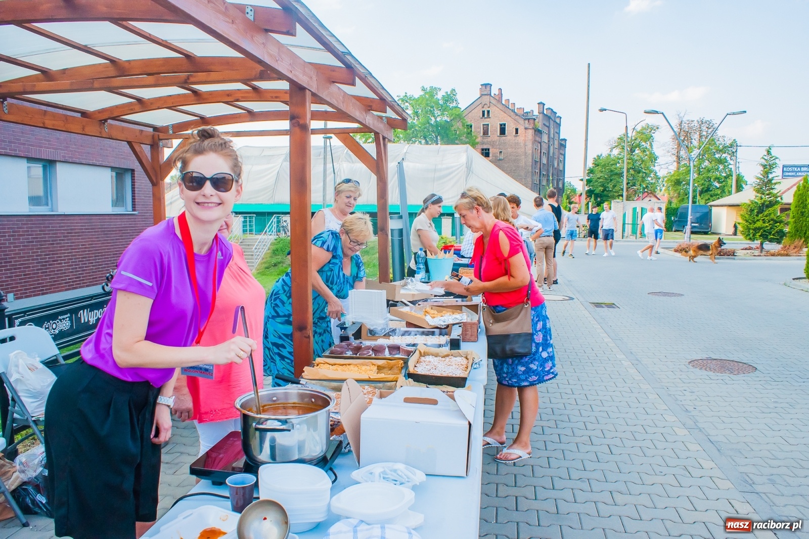 Zdjęcie w galerii na portalu naszraciborz.pl: Charytatywna rozgrzewka przed półmaratonem, czyli V Fitness dla Zdrowia [FOTO i WIDEO] wiadomości z regionu