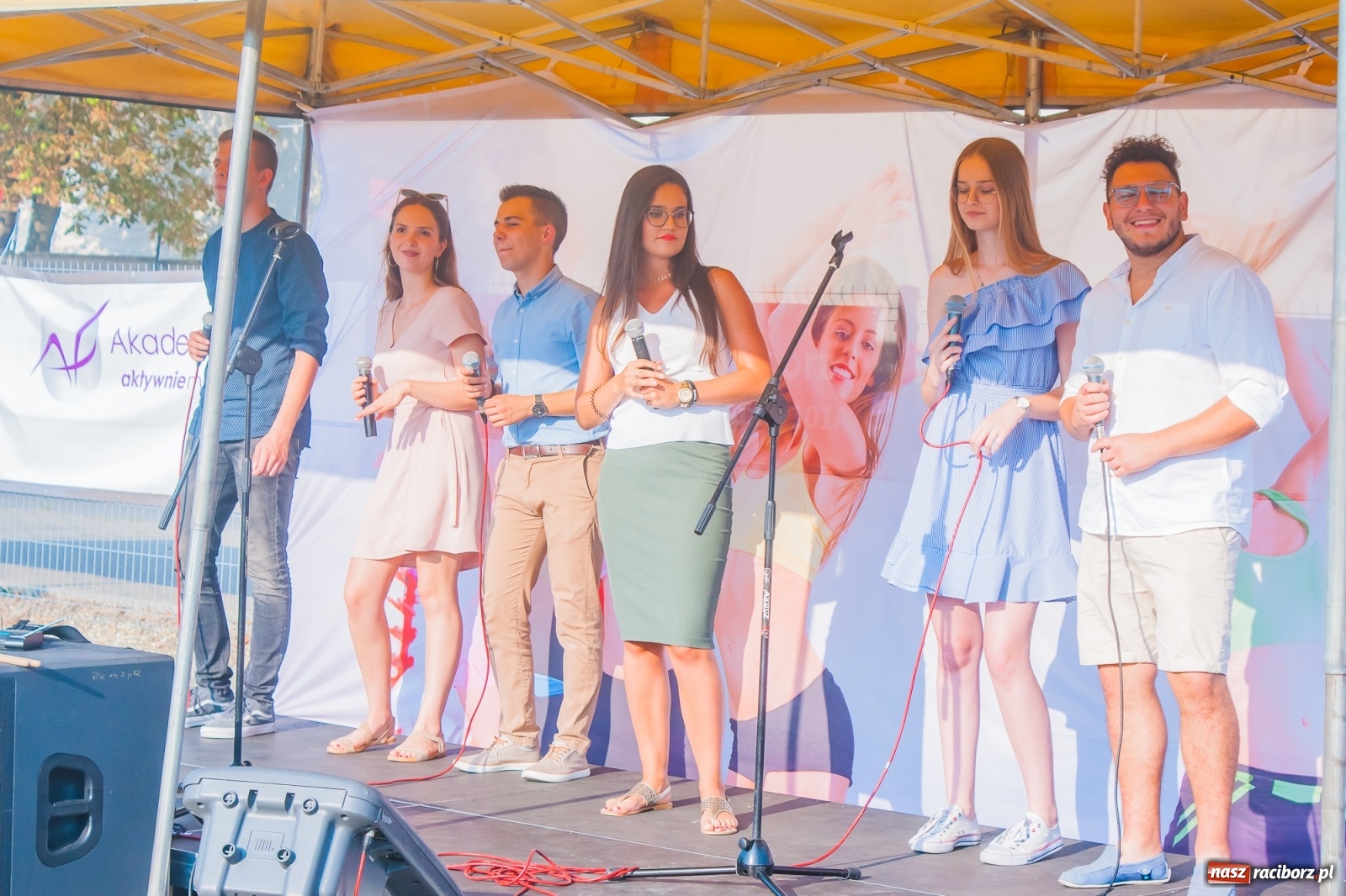 Zdjęcie w galerii na portalu naszraciborz.pl: Charytatywna rozgrzewka przed półmaratonem, czyli V Fitness dla Zdrowia [FOTO i WIDEO] wiadomości z regionu