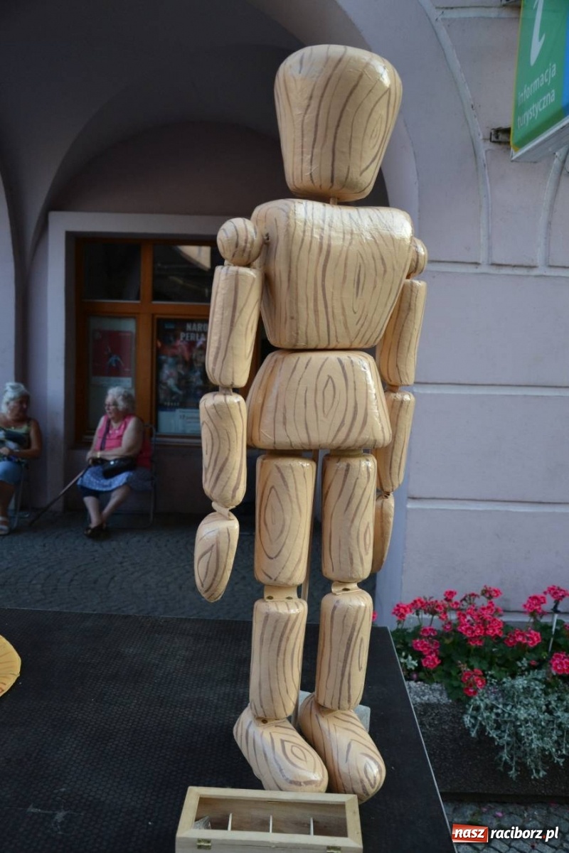 Zdjęcie w galerii na portalu naszraciborz.pl: The Light Parade na finał FRU 2019 [FOTO i WIDEO] wiadomości z regionu