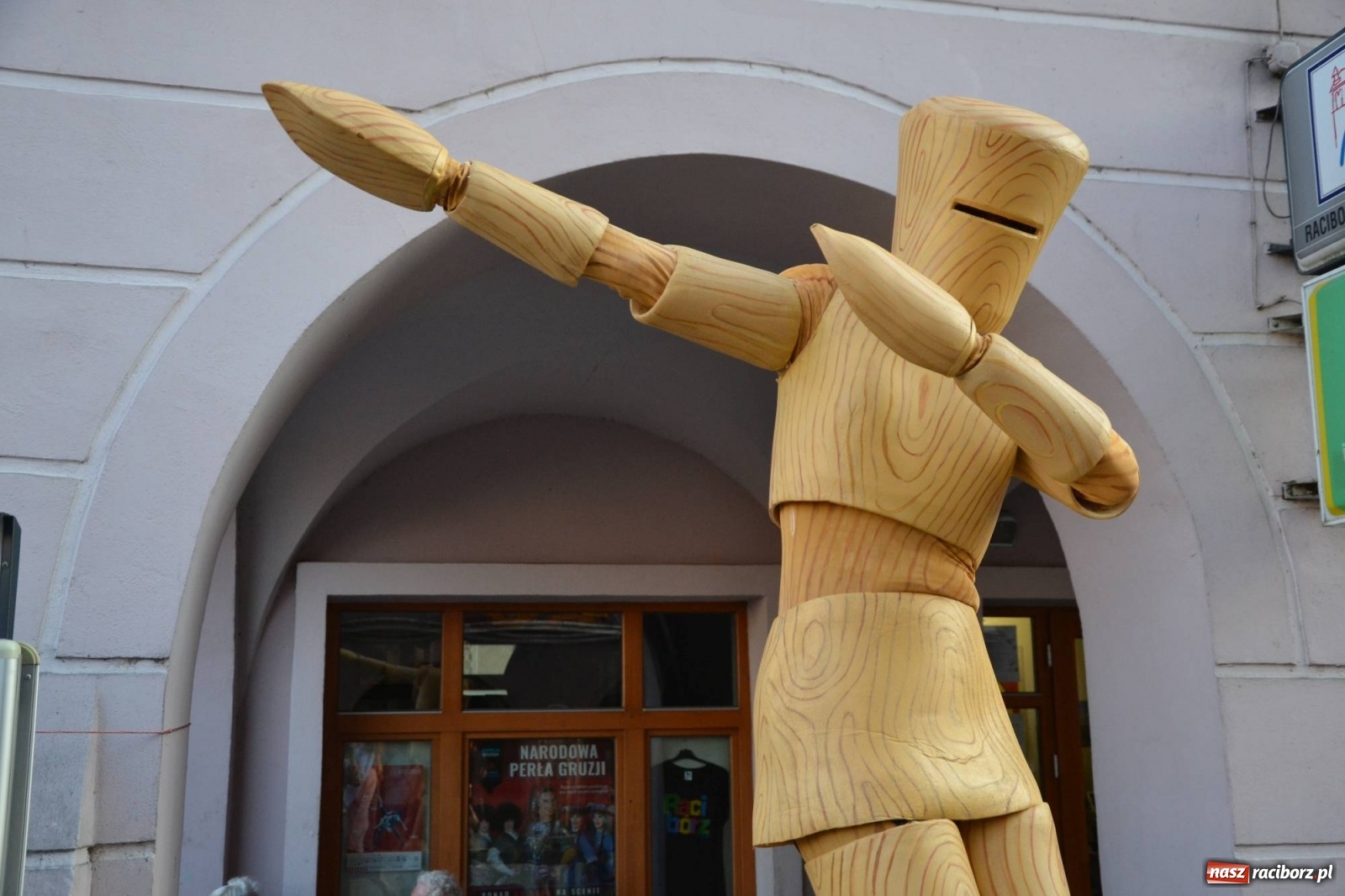 Zdjęcie w galerii na portalu naszraciborz.pl: The Light Parade na finał FRU 2019 [FOTO i WIDEO] wiadomości z regionu